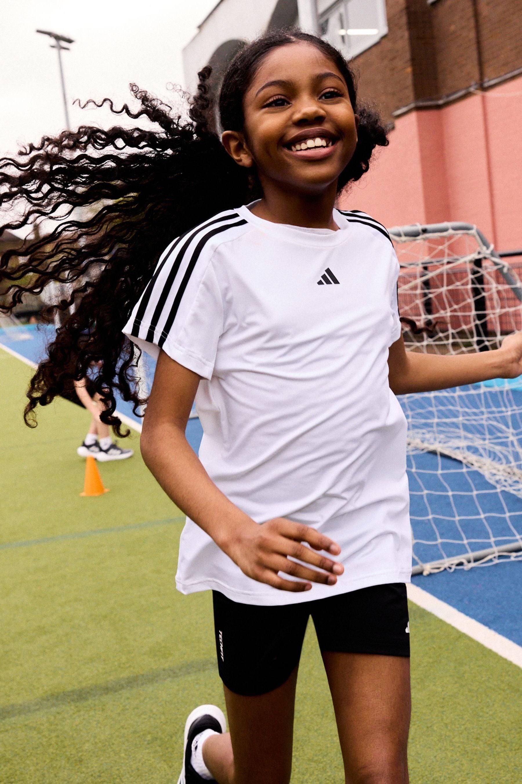 adidas Black/White Junior Runfalcon Trainers