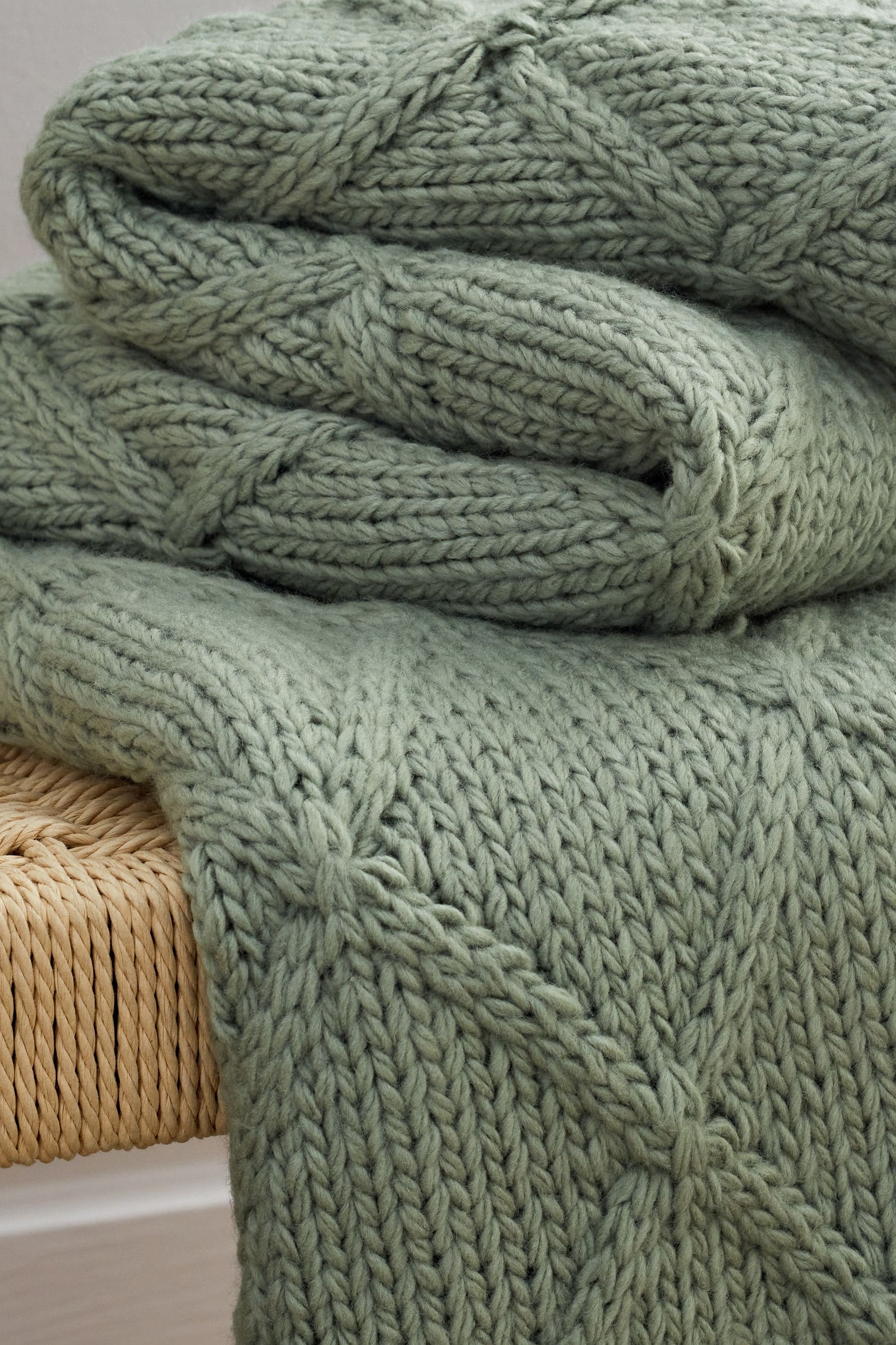 Sage Green Chunky Cable Knit Throw