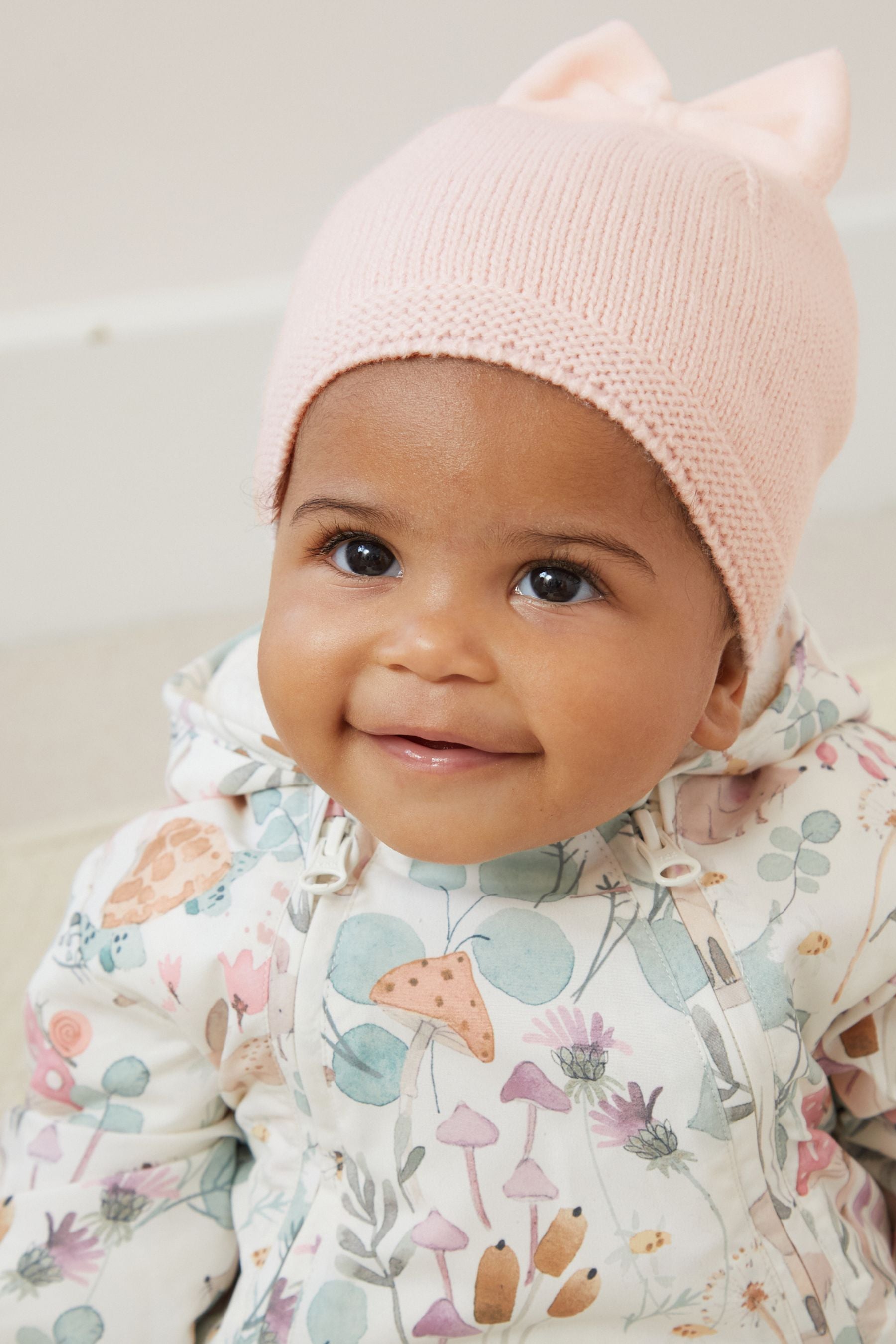 Pale Pink Knitted Beanie Hat (0mths-2yrs)