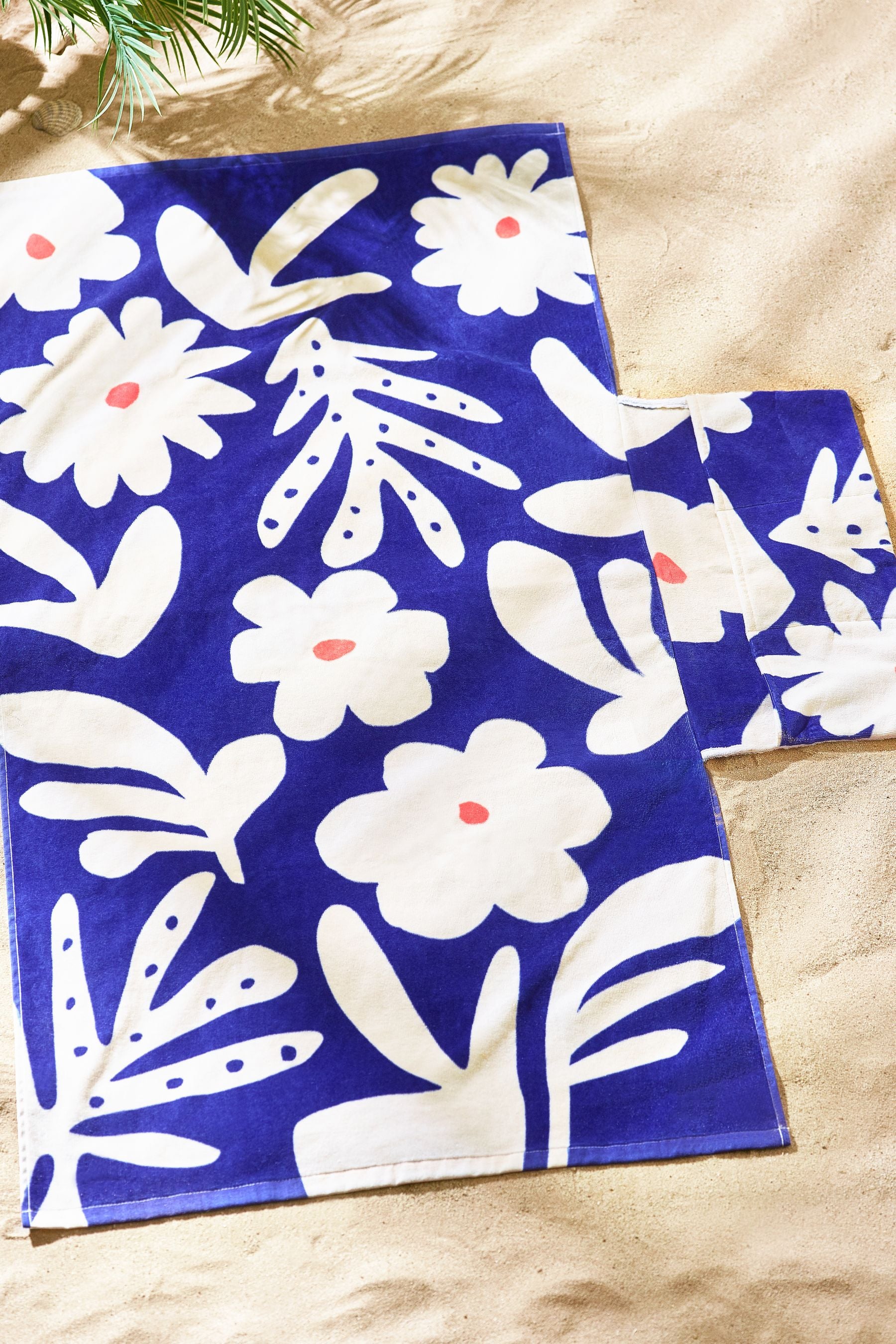 Blue Pocket 100% Cotton Beach Towel