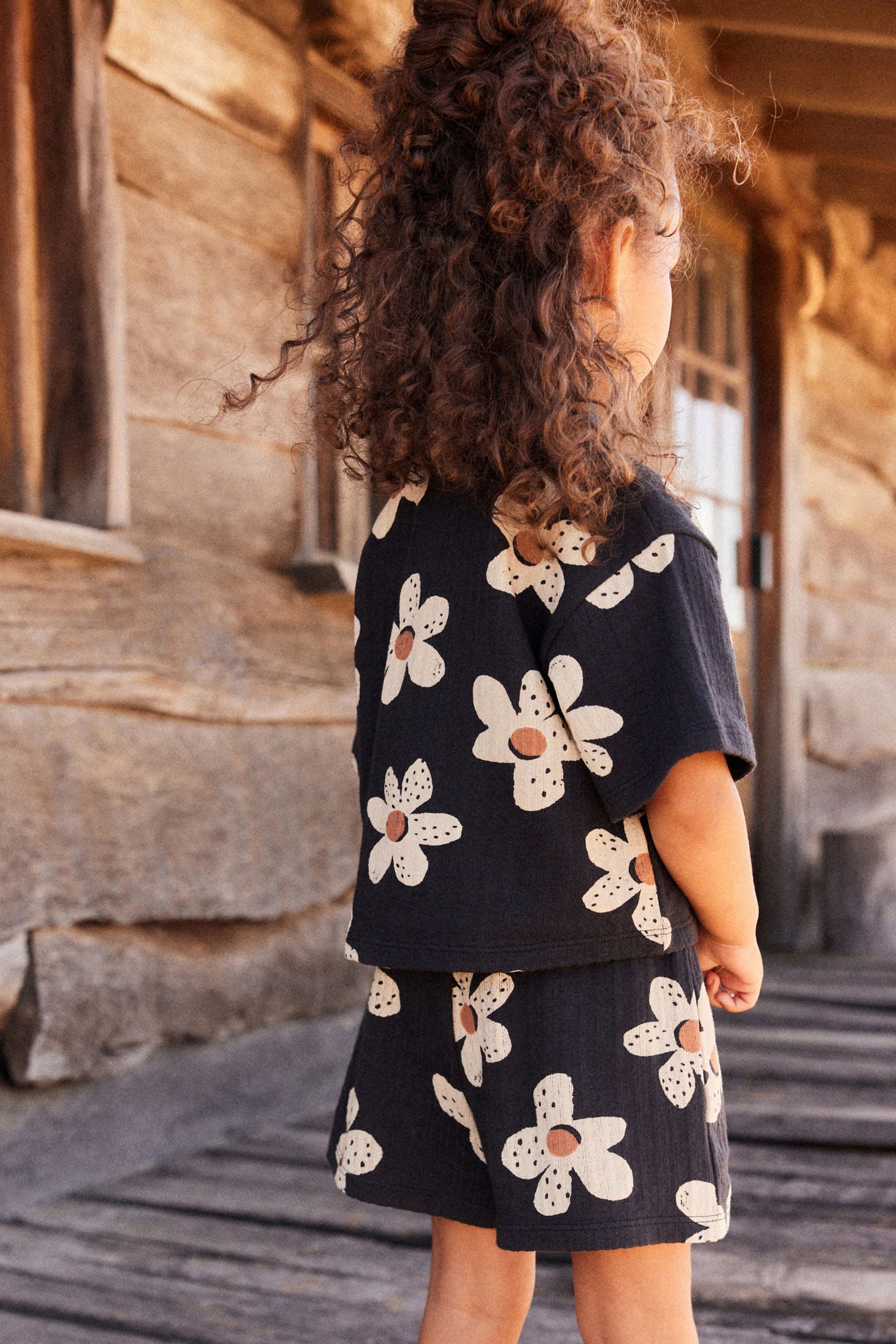 Black & White Flowers Short Sleeve Shirt and Shorts Set (3mths-7yrs)