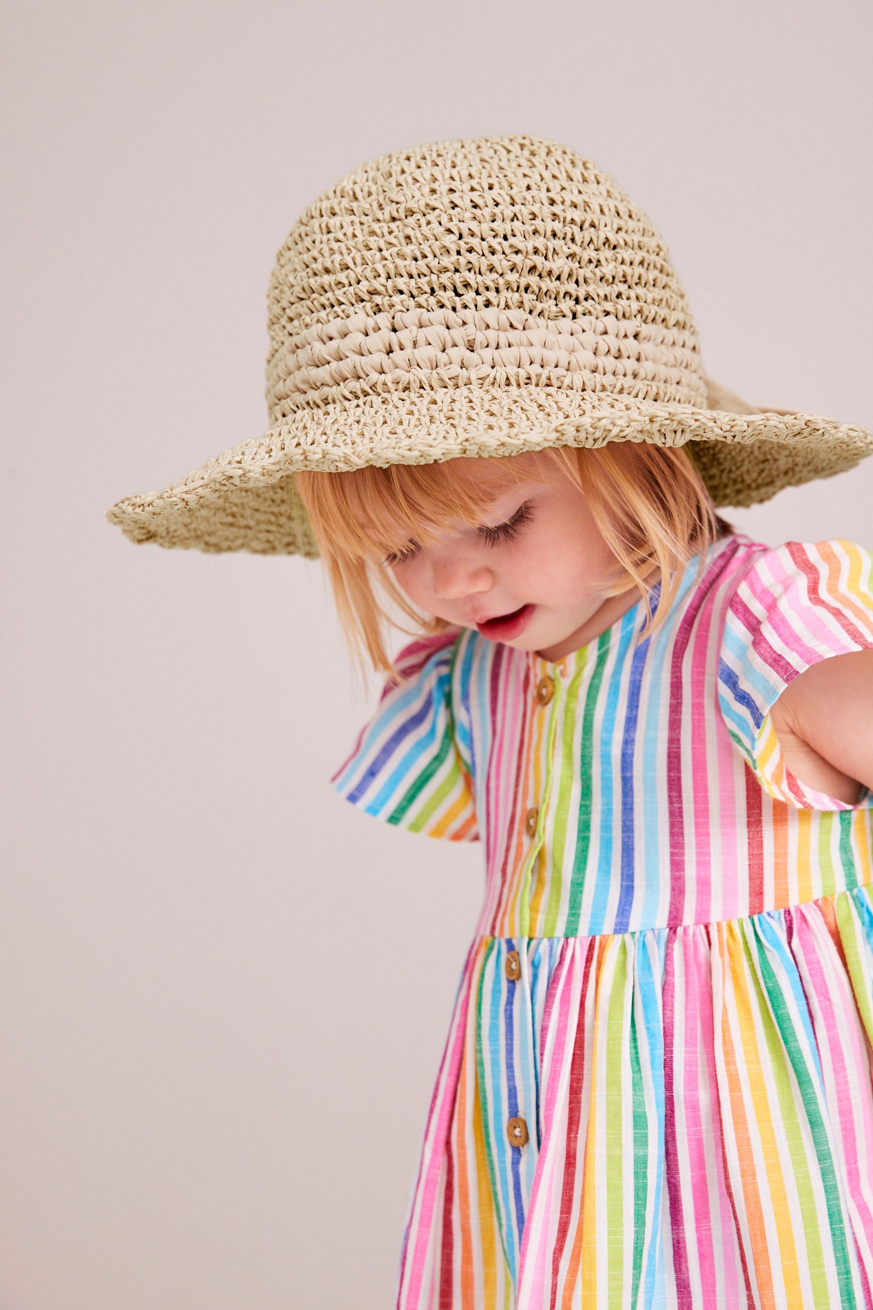 Natural Scalloped Edge Hat (1-10yrs)