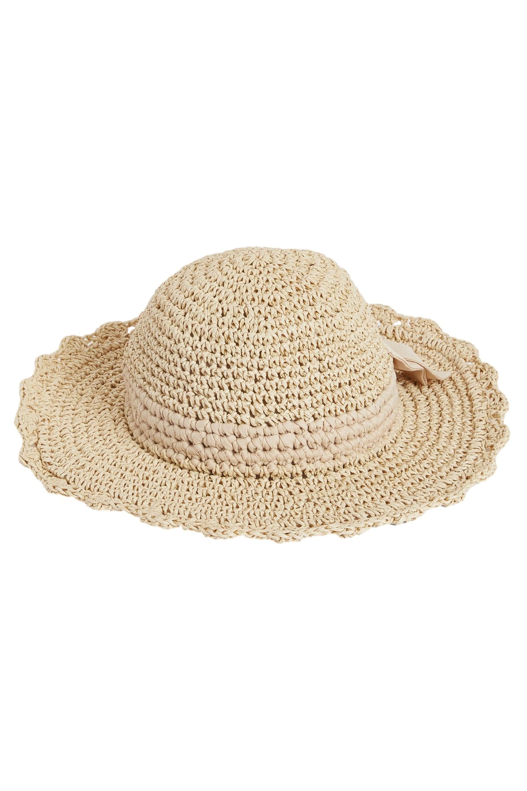 Natural Scalloped Edge Hat (1-10yrs)