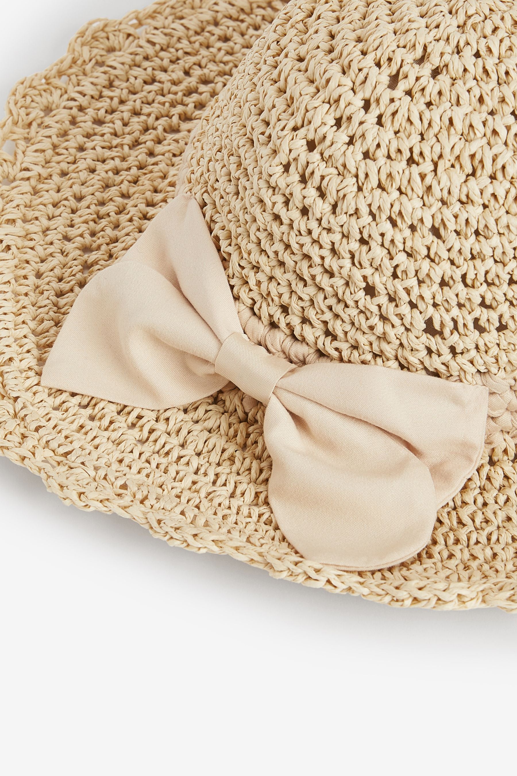 Natural Scalloped Edge Hat (1-10yrs)