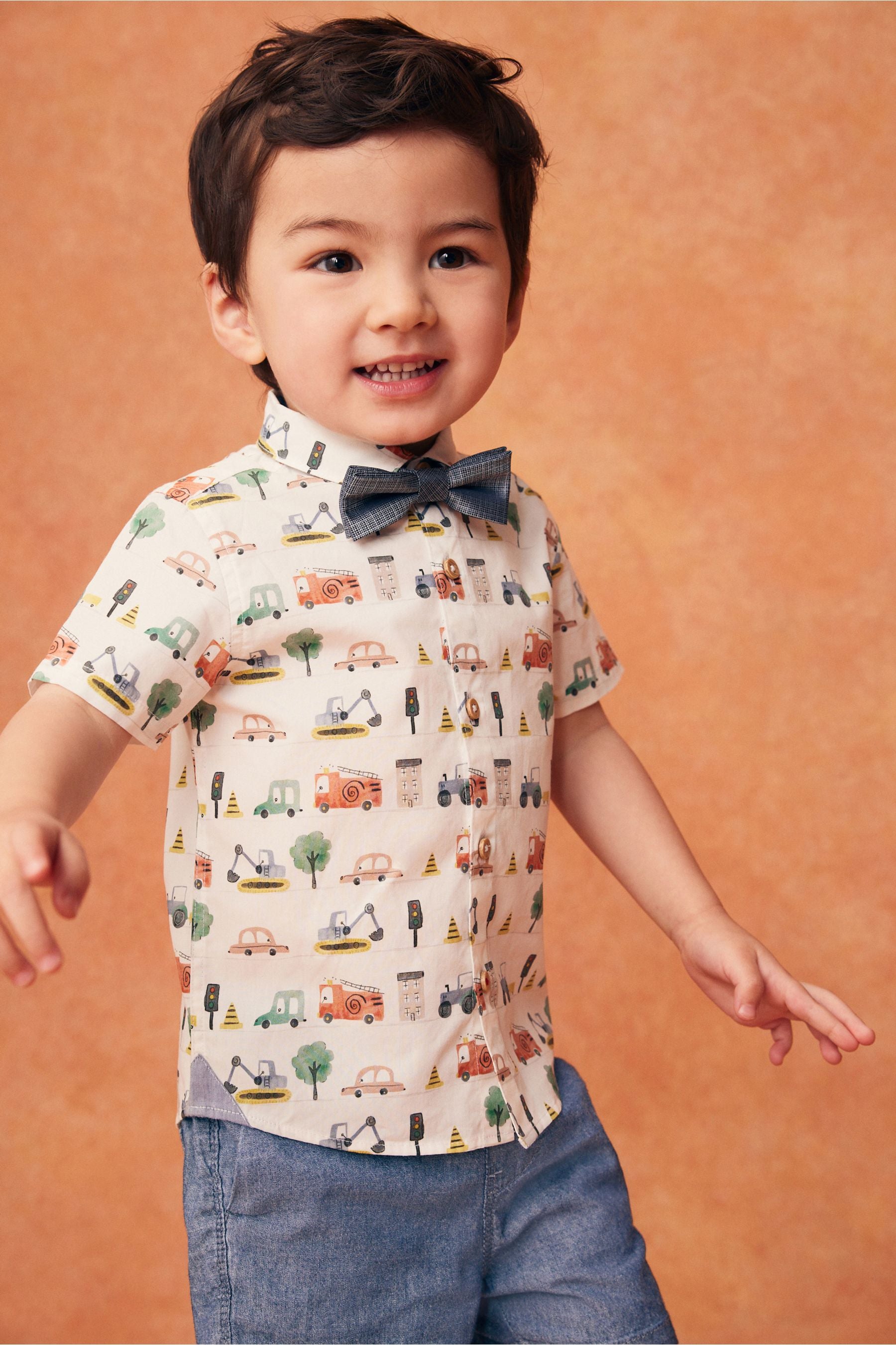 Multi Short Sleeve Shirt And Bow Tie Set (3mths-7yrs)