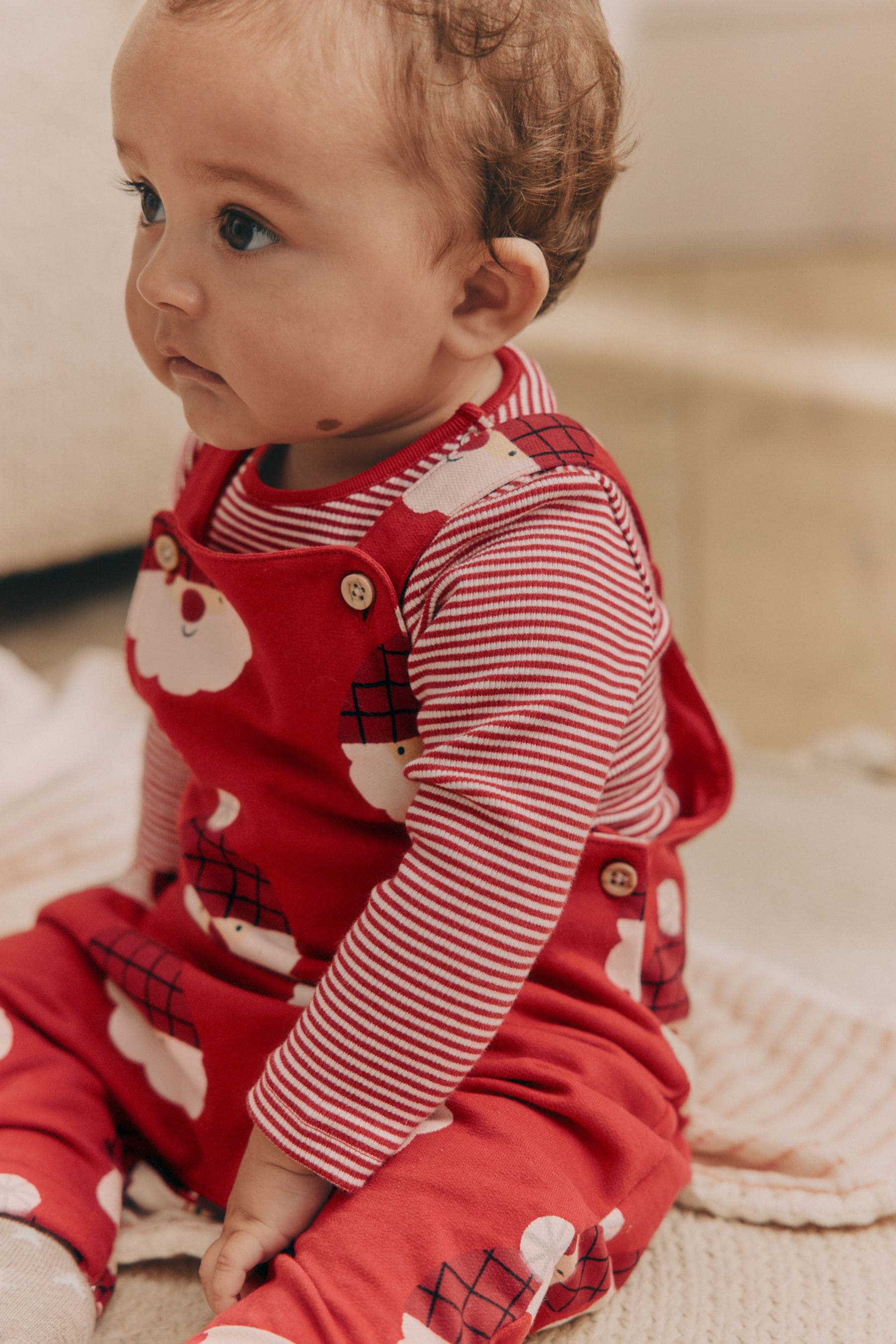 Red Santa Jersey Baby Dungarees And Bodysuit Set (0mths-2yrs)