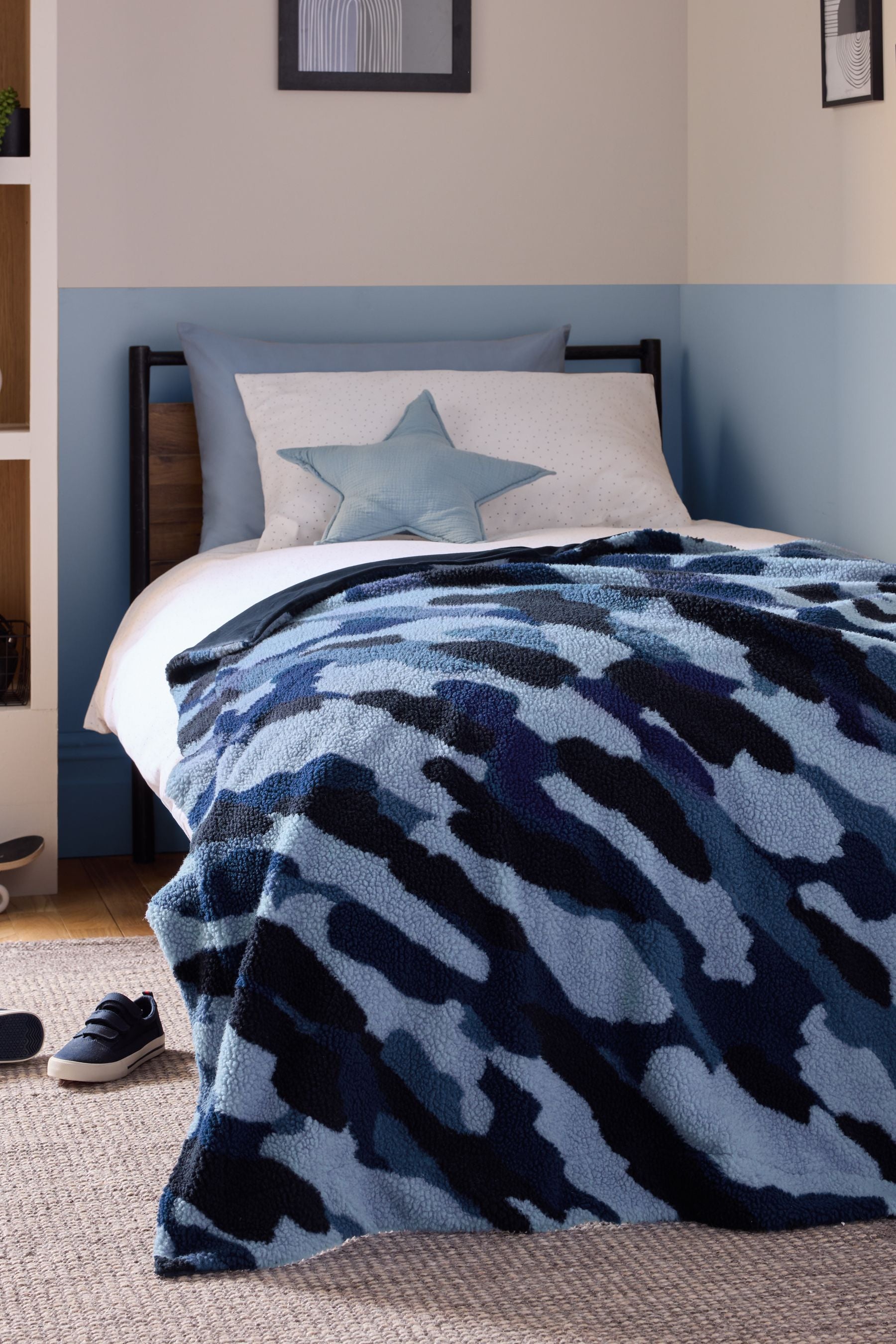 Blue Camo Super Soft Fleece Blanket