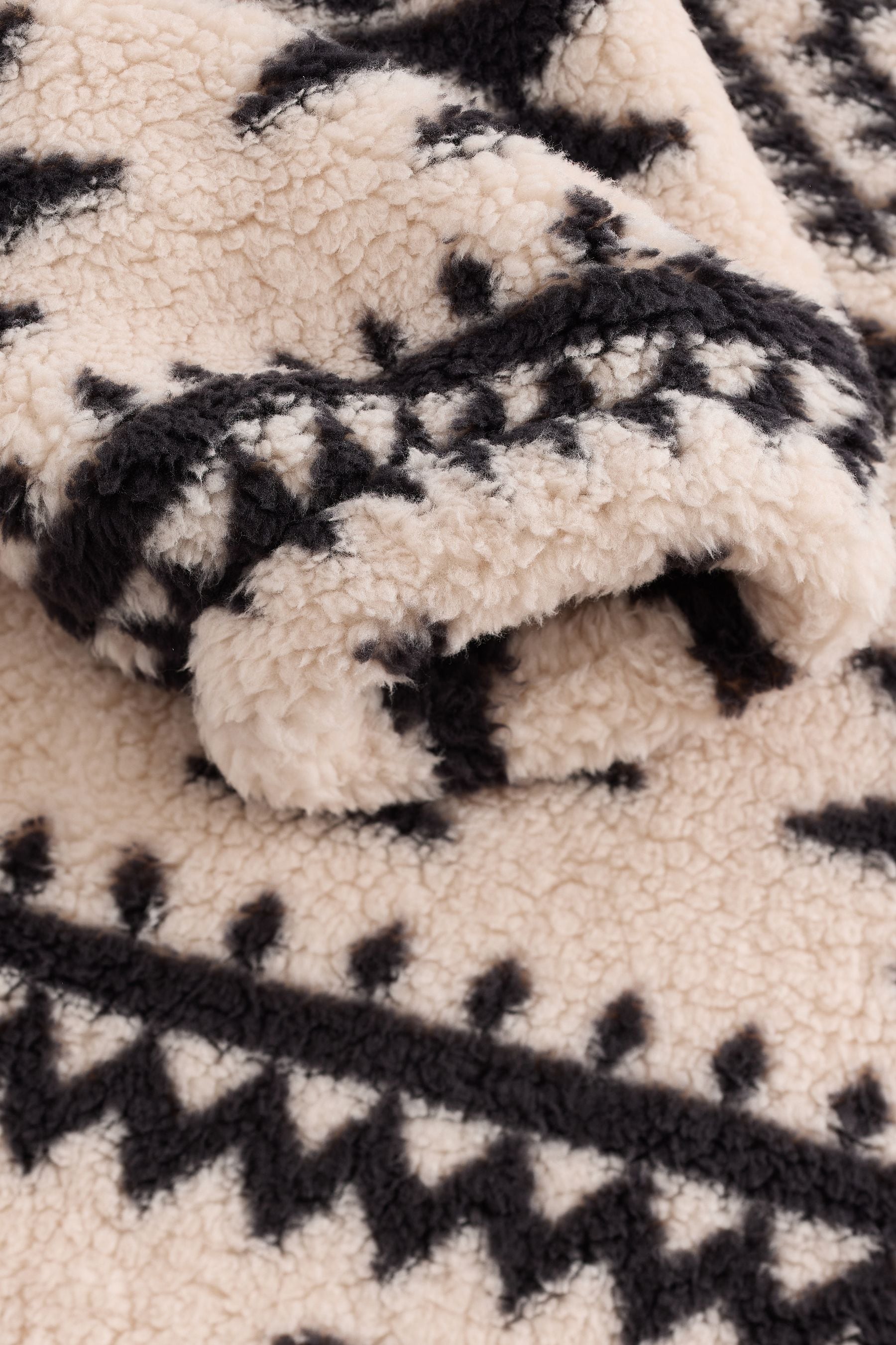 Cream/Black Aztec Print Fleece Hooded Blanket (3-16yrs)