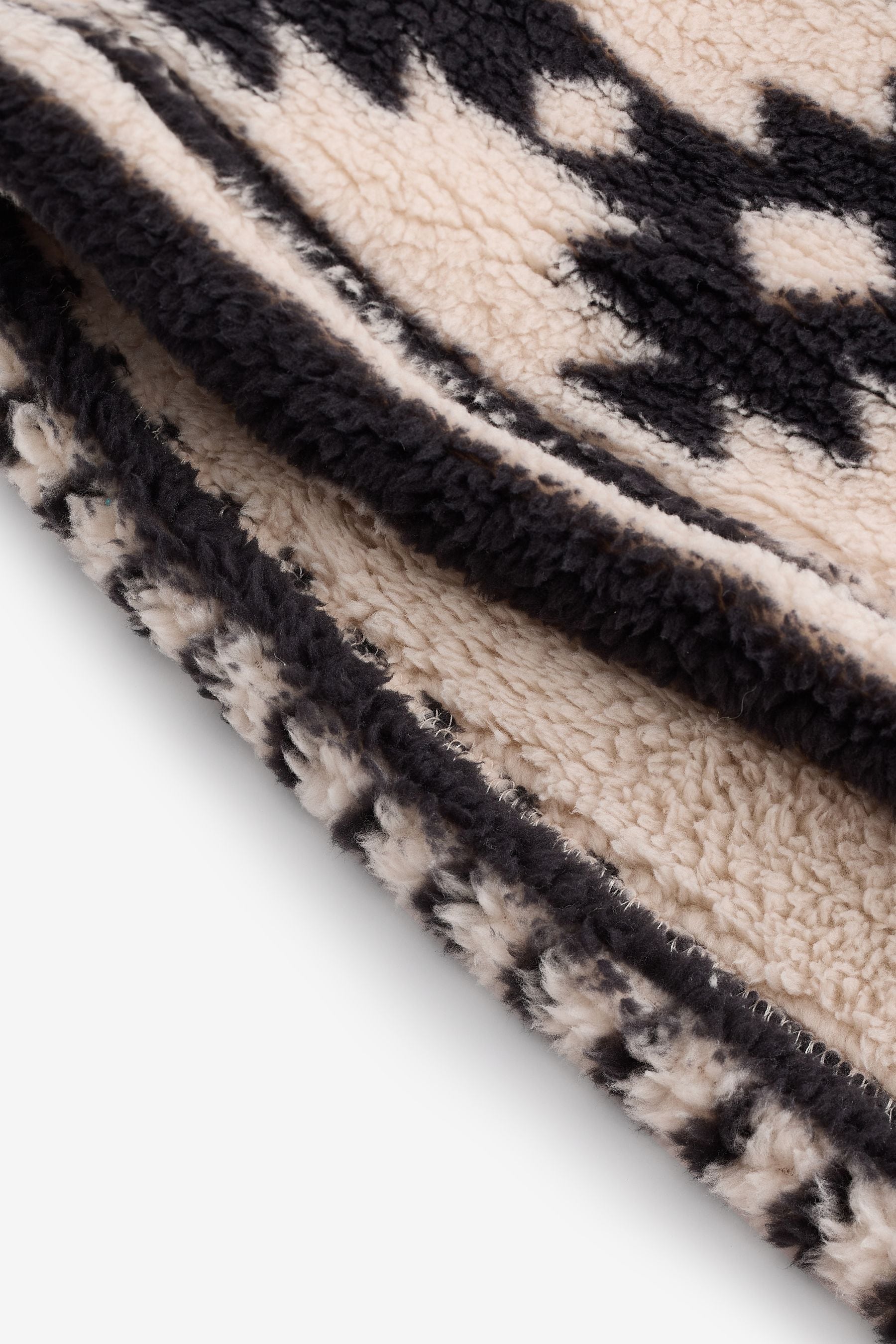 Cream/Black Aztec Print Fleece Hooded Blanket (3-16yrs)