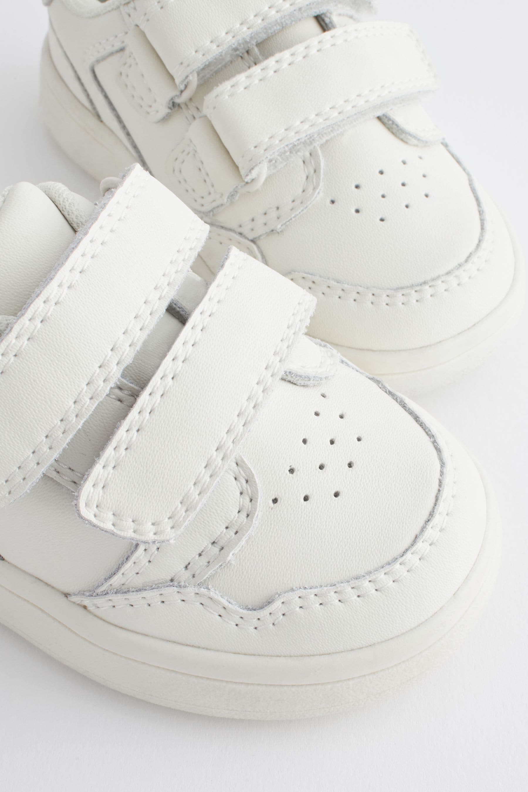 White Baby Touch Fastening Leather First Walker Shoes