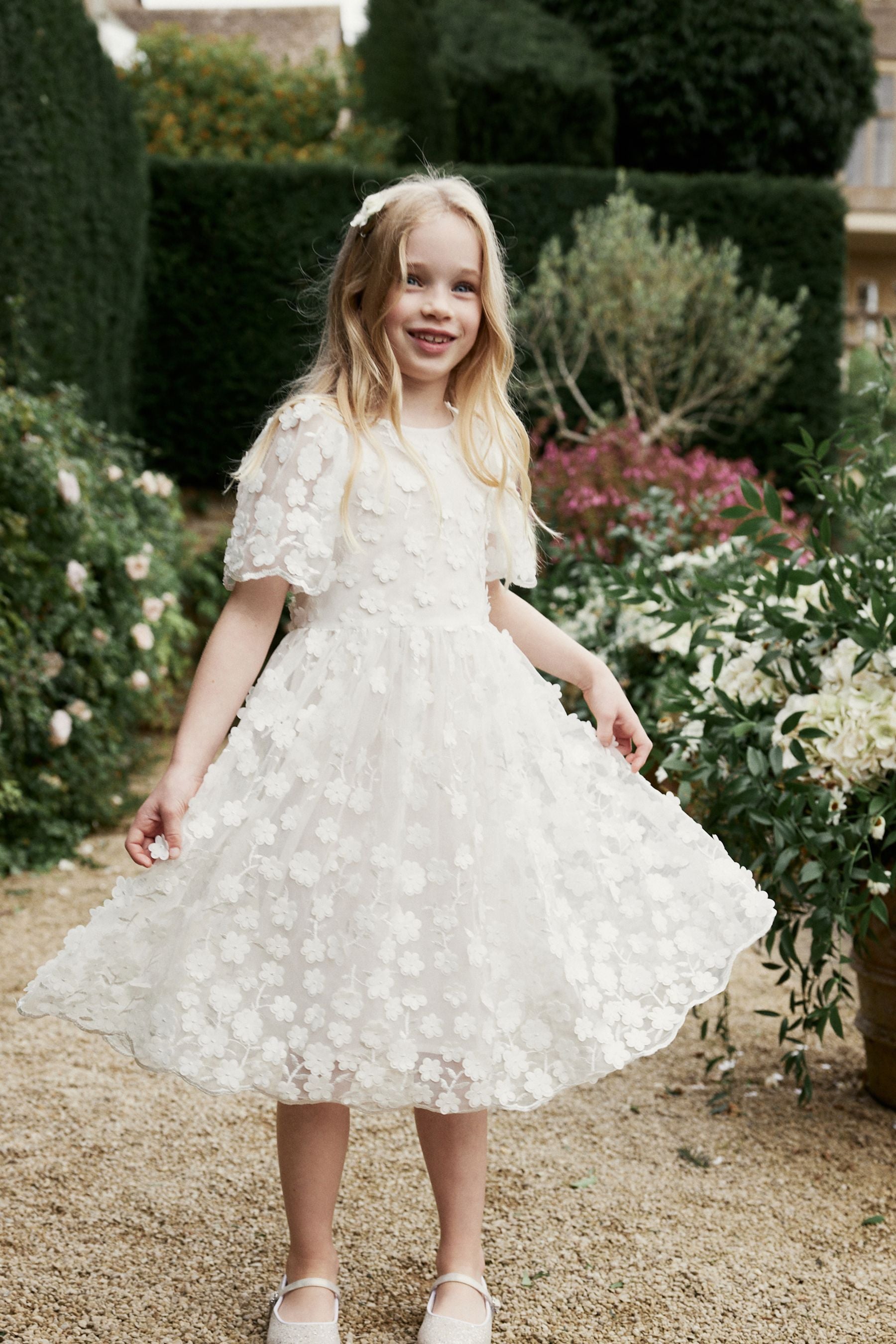 White 3D Flower Occasion Dress (3-10yrs)