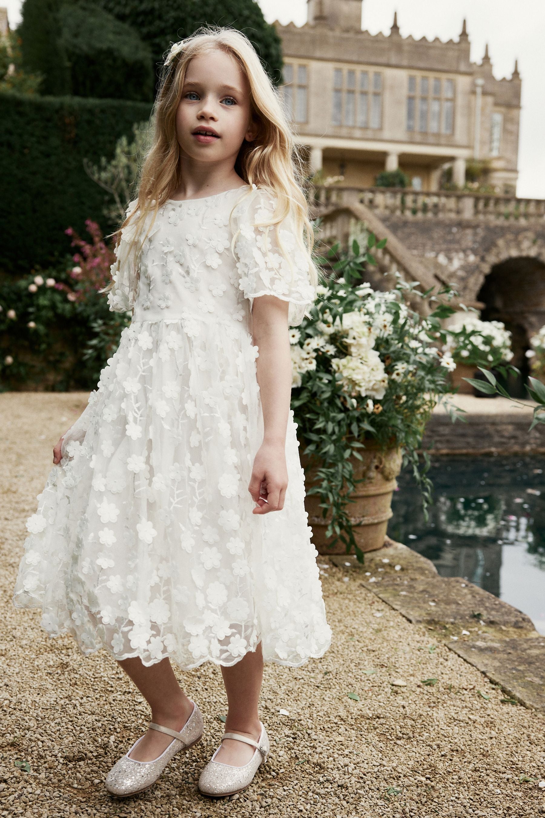 White 3D Flower Occasion Dress (3-10yrs)