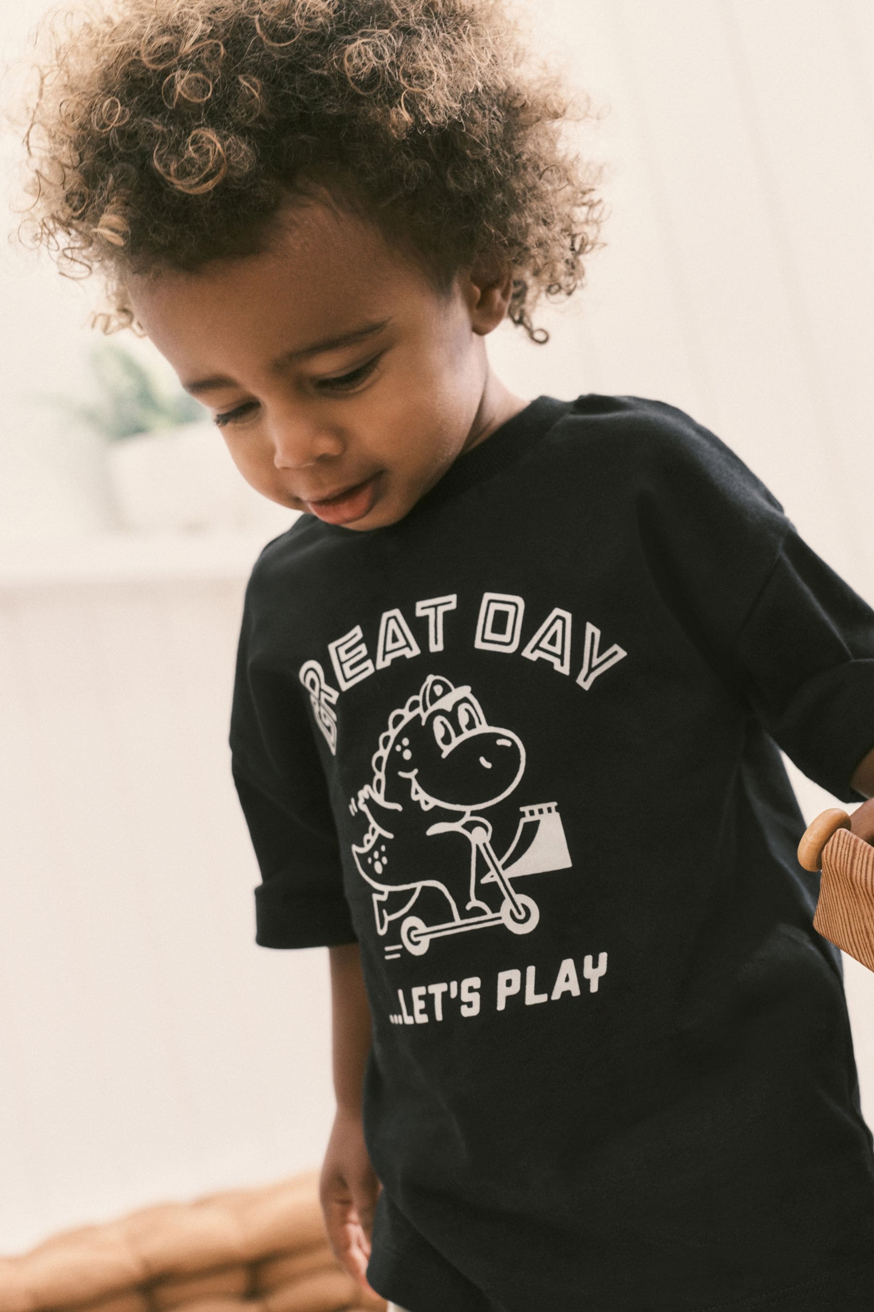 Black Short Sleeve Character T-Shirt (3mths-7yrs)