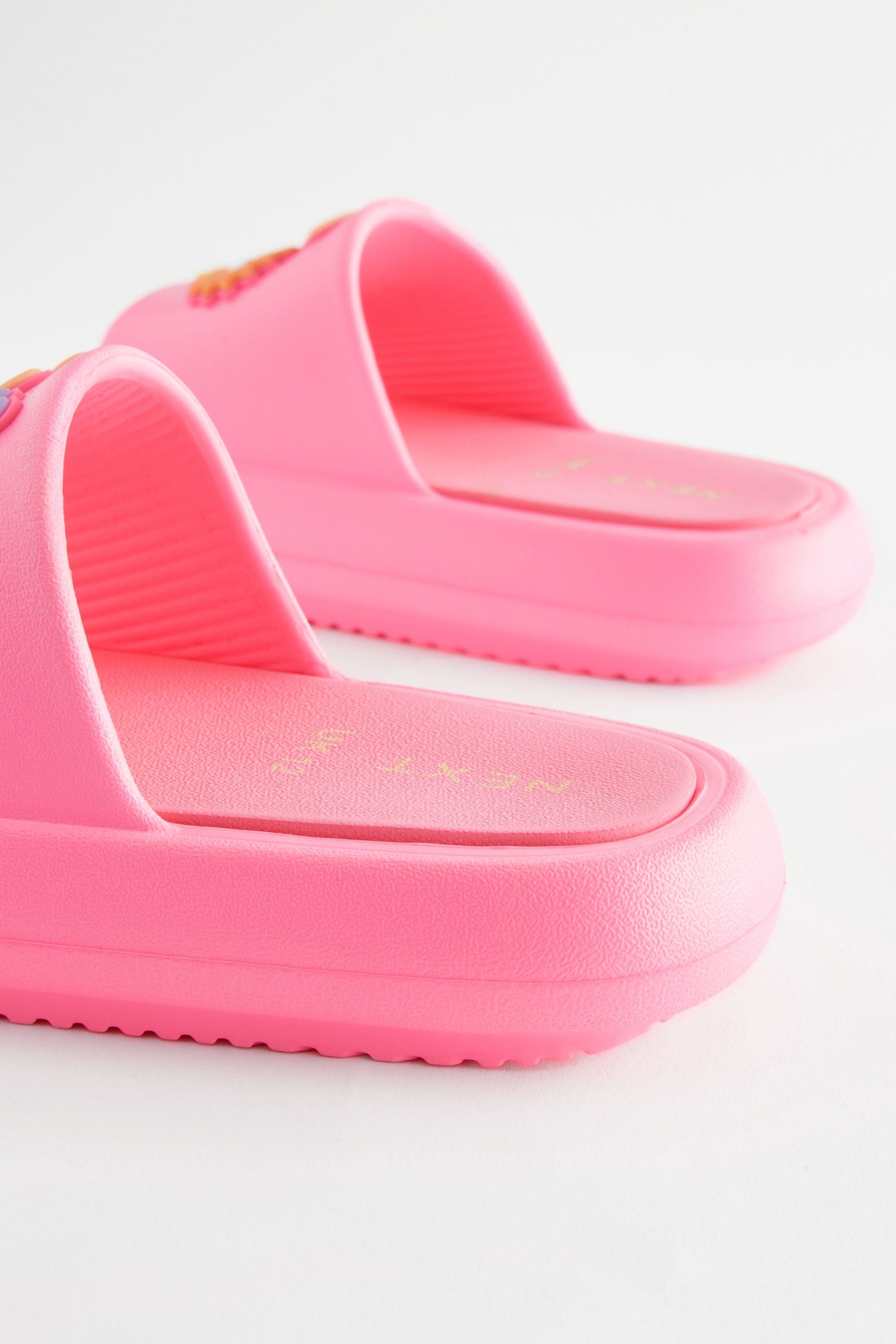 Pink Badge Chunky Sliders