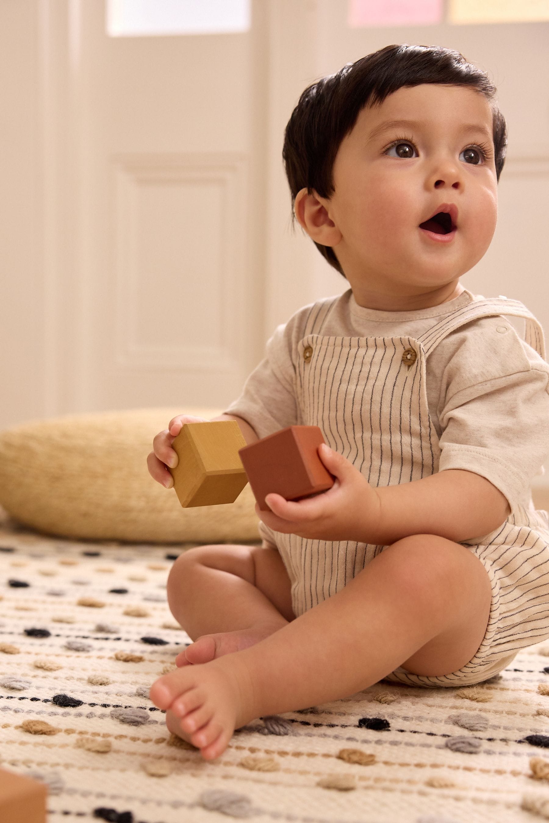 Neutral Dungarees And Bodysuit Baby Set (0mths-2yrs)