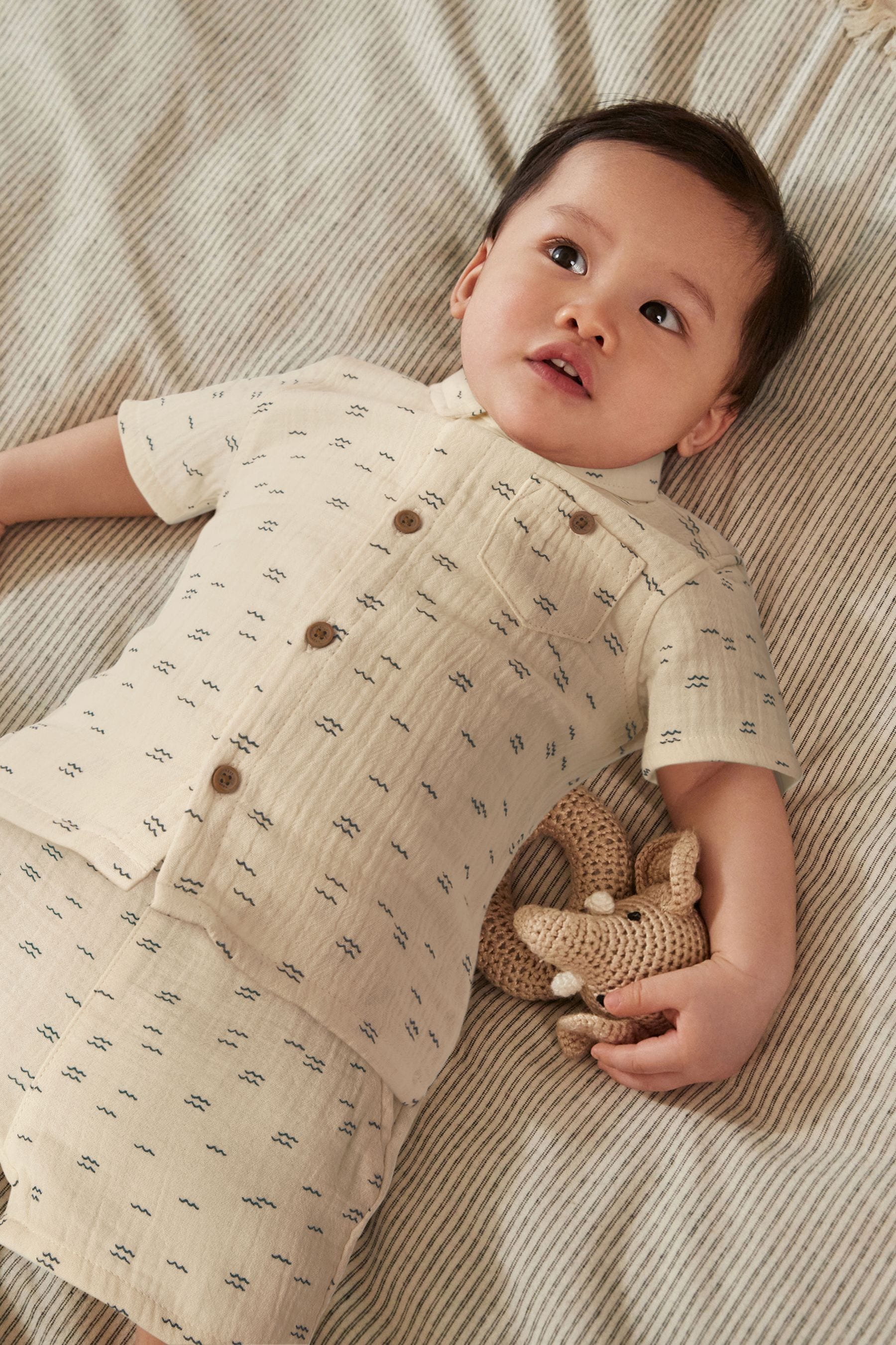 White/Blue 100% Cotton Top And Shorts Set (0mths-2yrs)