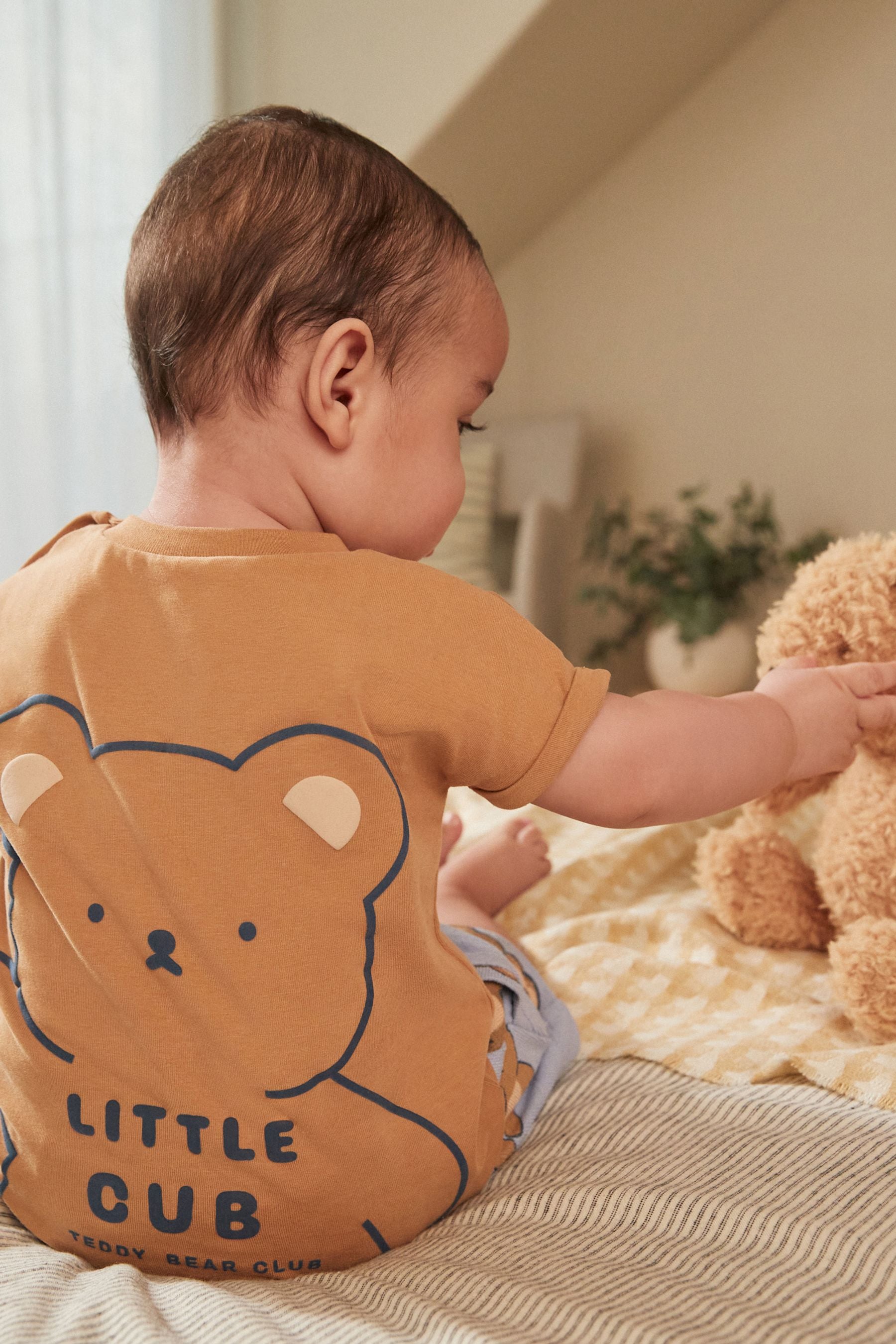 Navy/Brown Bear Baby T-Shirt And Shorts 2 Piece Set