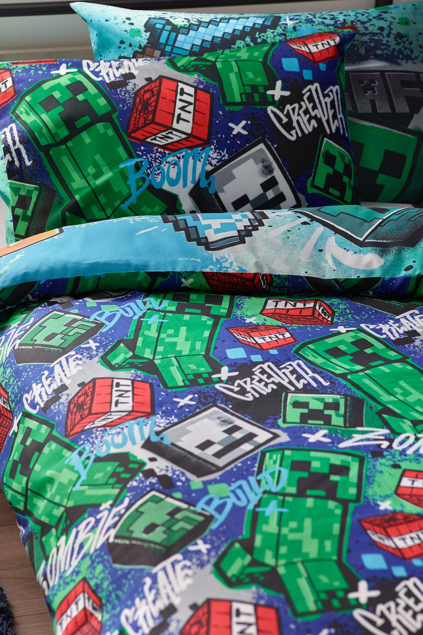 Blue Minecraft Duvet Cover and Pillowcase Set