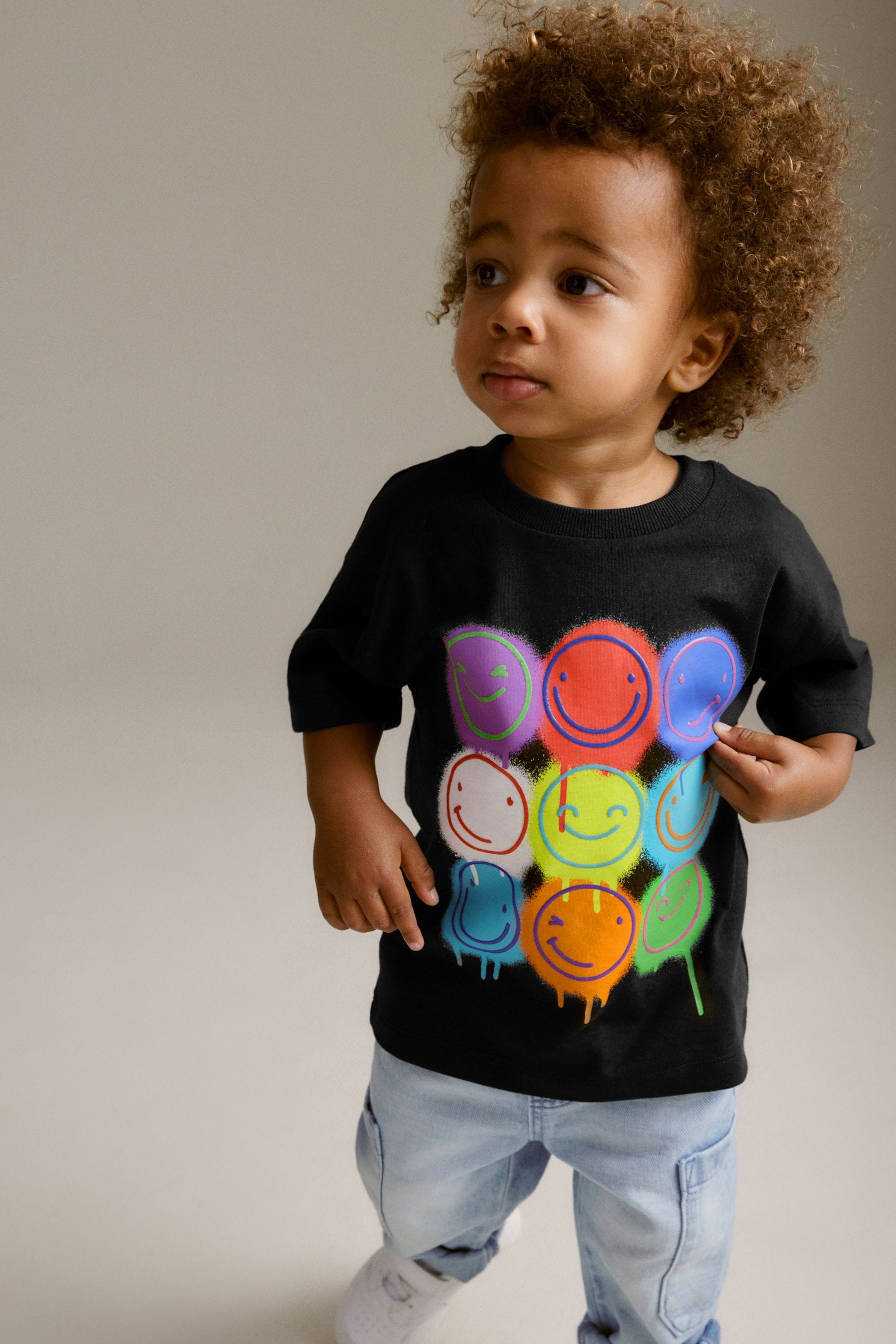 Black Short Sleeve Character T-Shirt (3mths-7yrs)