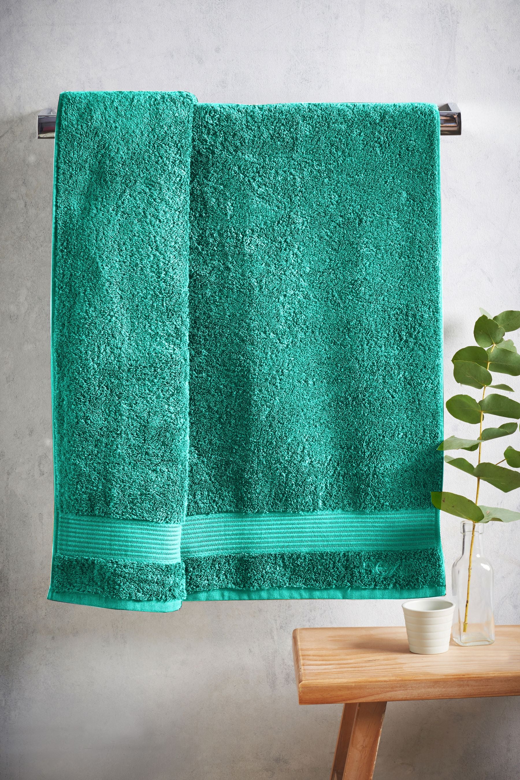 Green Bright Towel