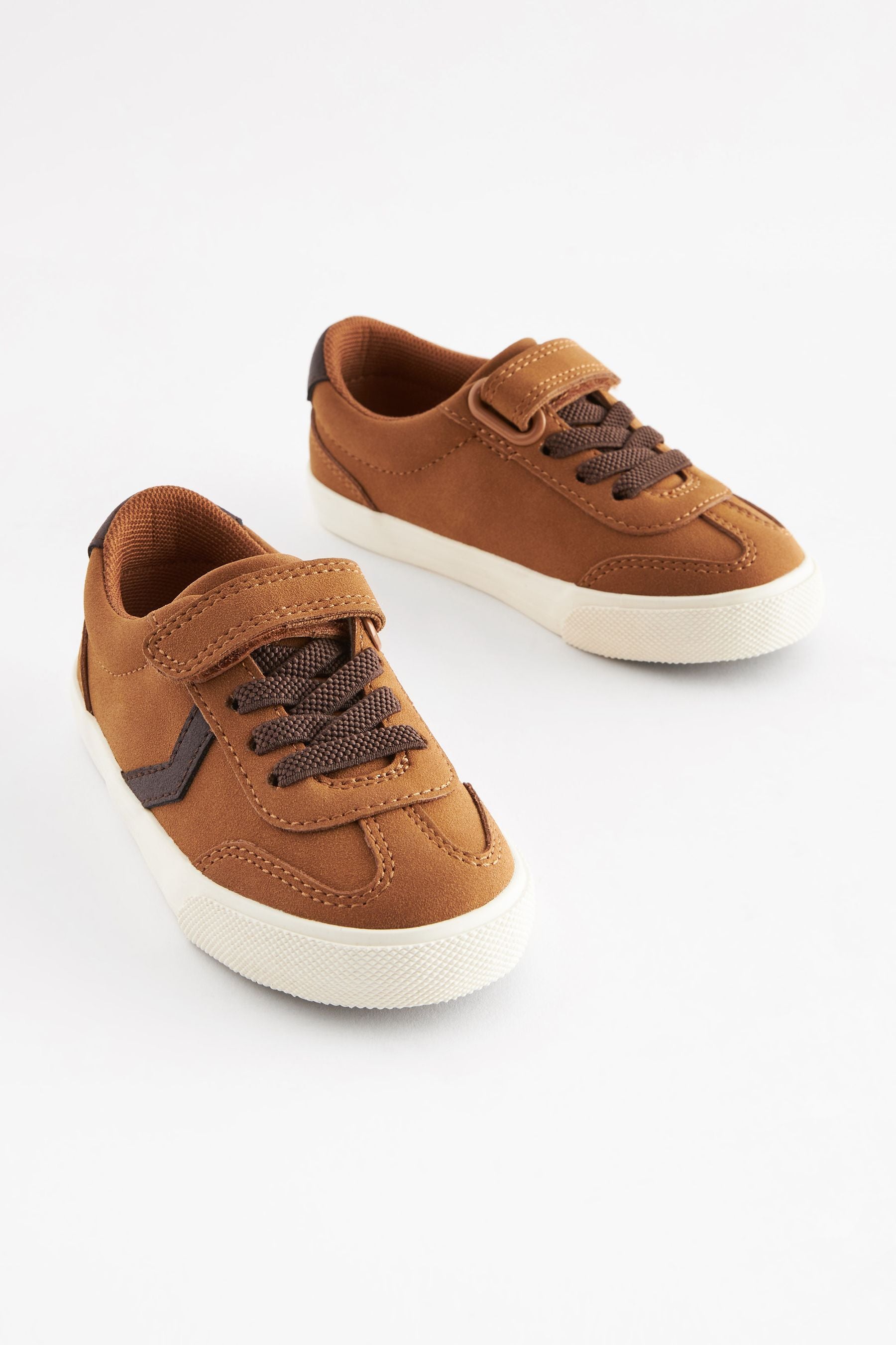 Tan Brown Standard Fit (F) Touch Fastening Chevron Trainers