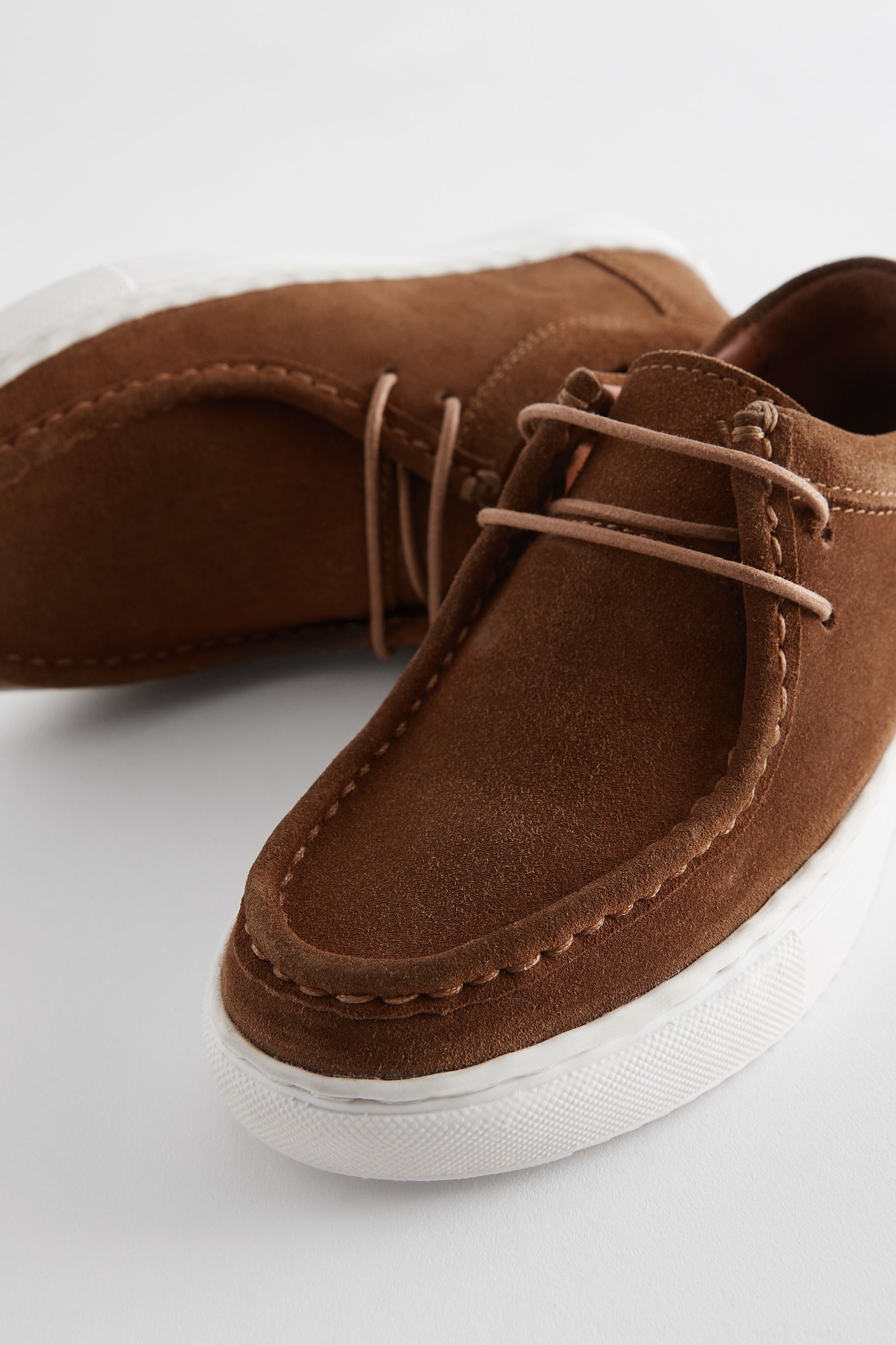 Tan Brown Contrast Sole Lace Up Shoes