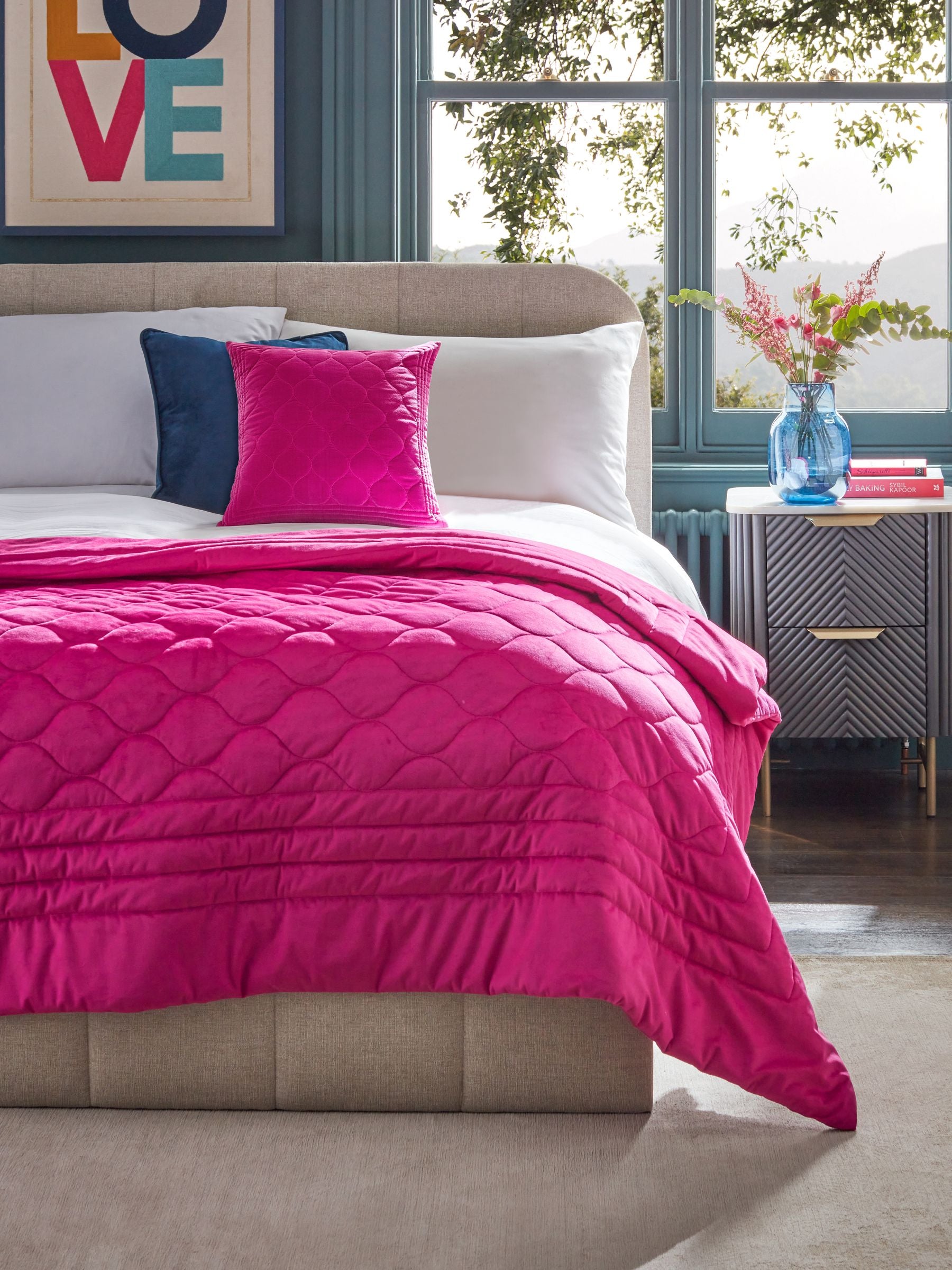 Fuchsia Pink Ogee Quilted Bedspread