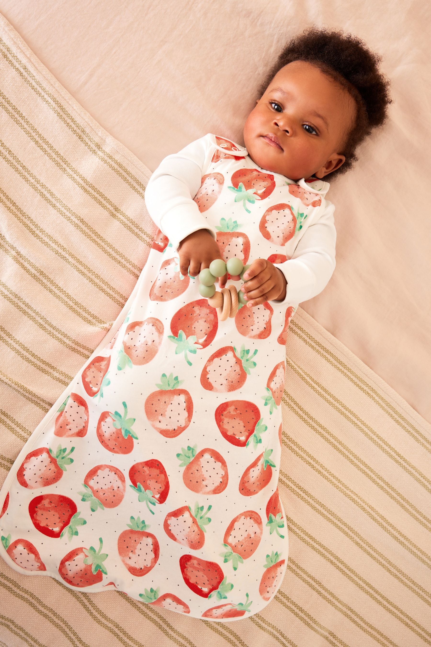 White/Strawberry 0.5 Tog Baby 100% Cotton Sleep Bag