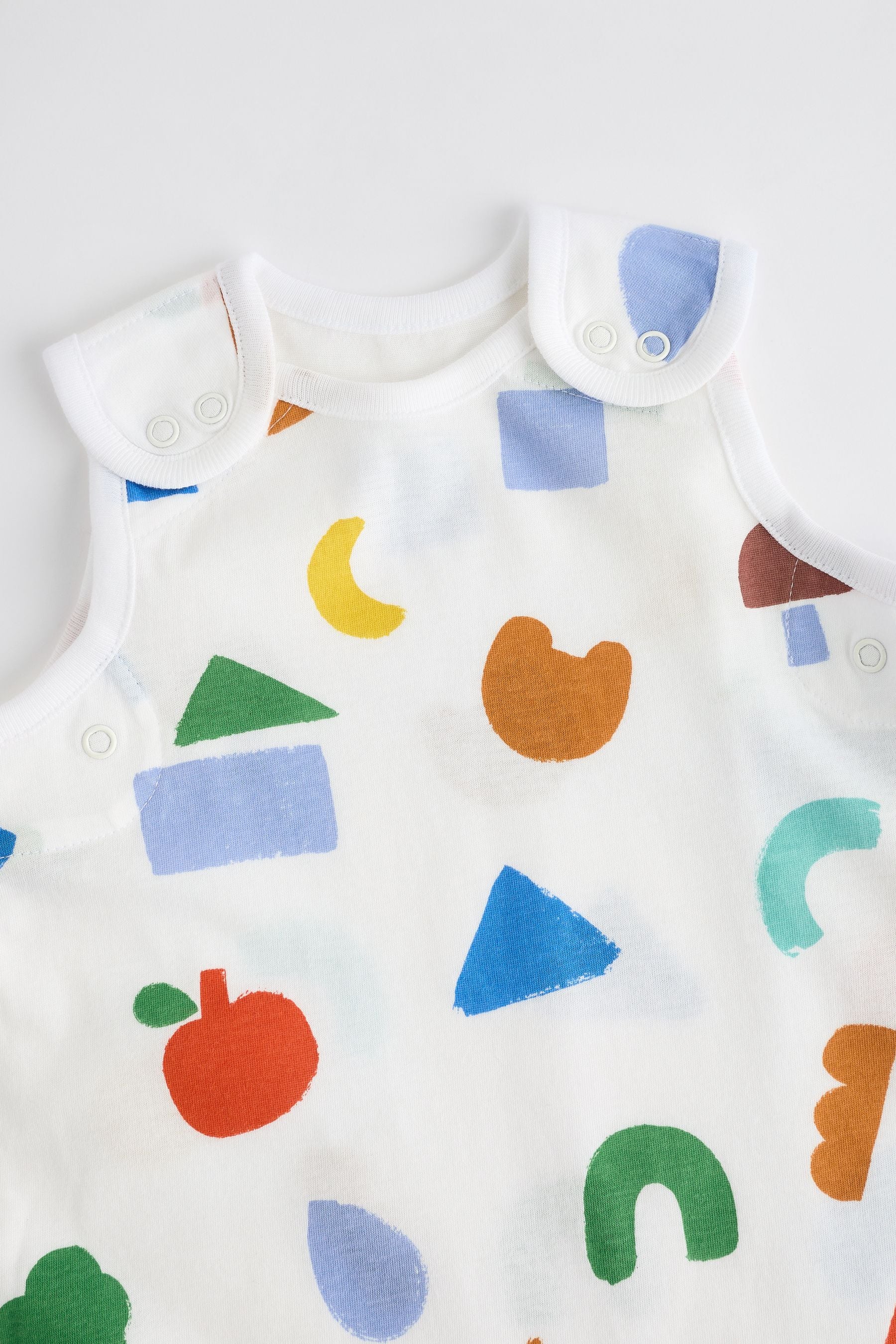 White Quilted Abstract Shape 0.5 Tog Baby 100% Cotton Sleep Bag