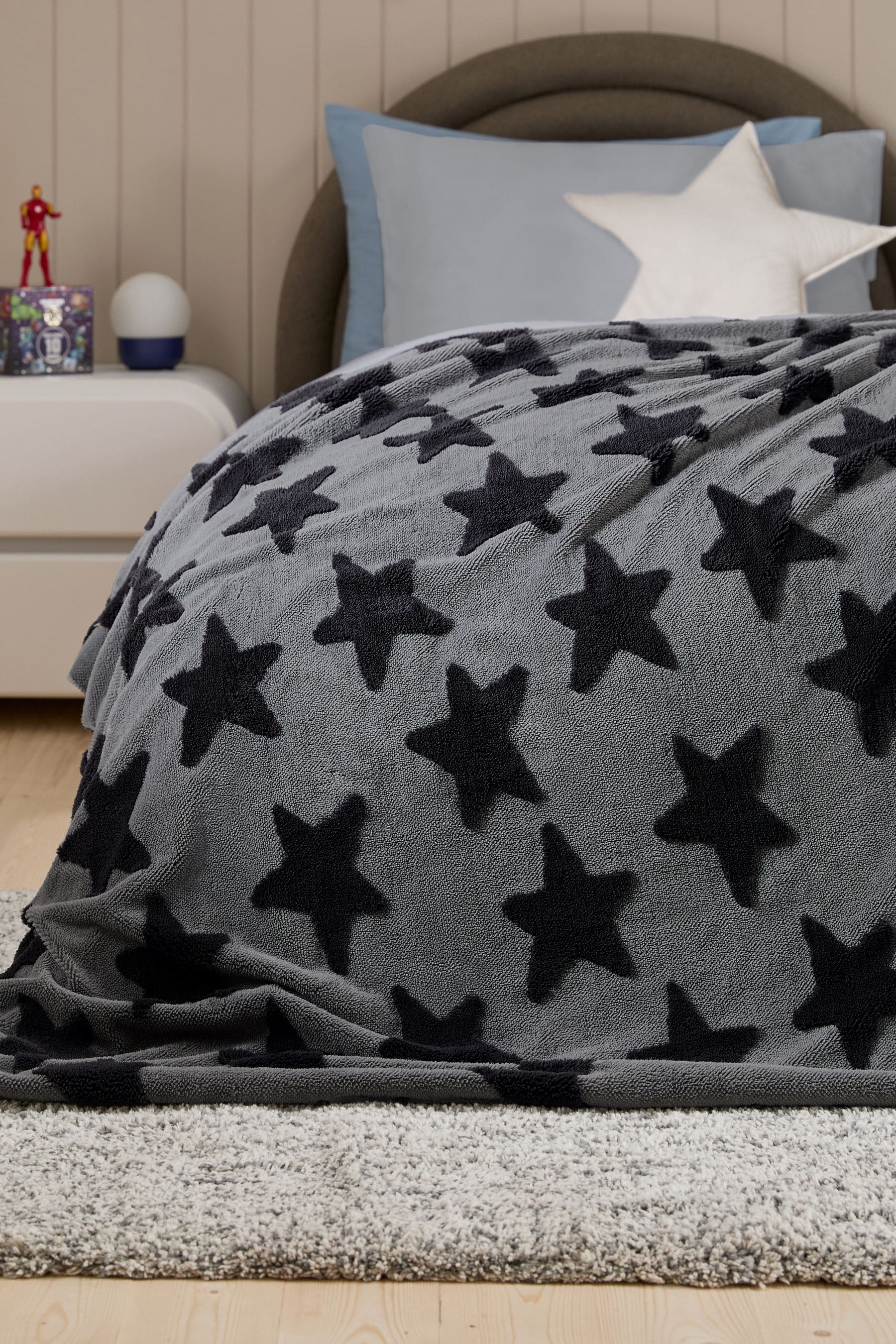 Grey / Black Star Super Soft Fleece Blanket