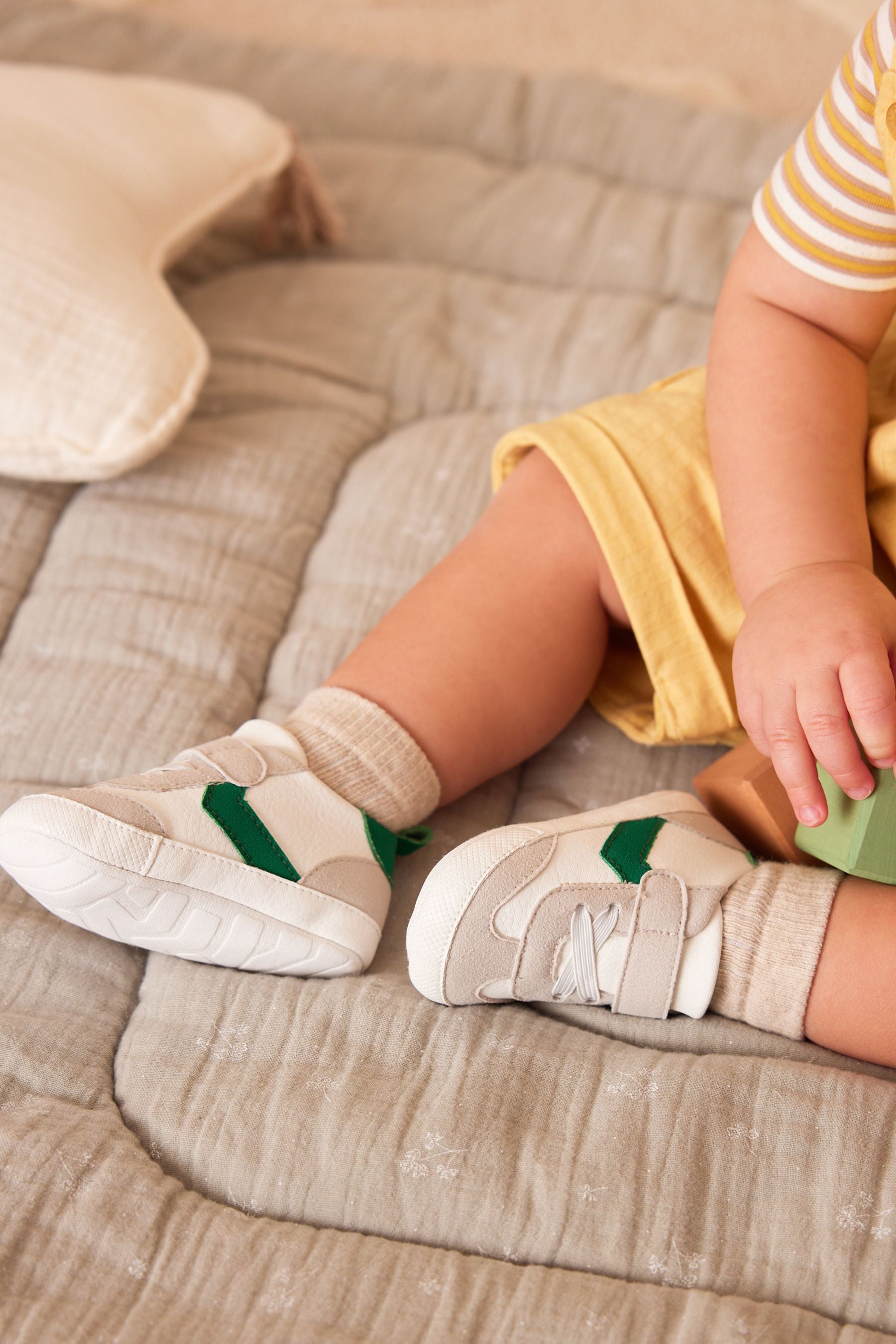 White/Green Touch Fastening Chevron Baby Trainers (0-24mths)