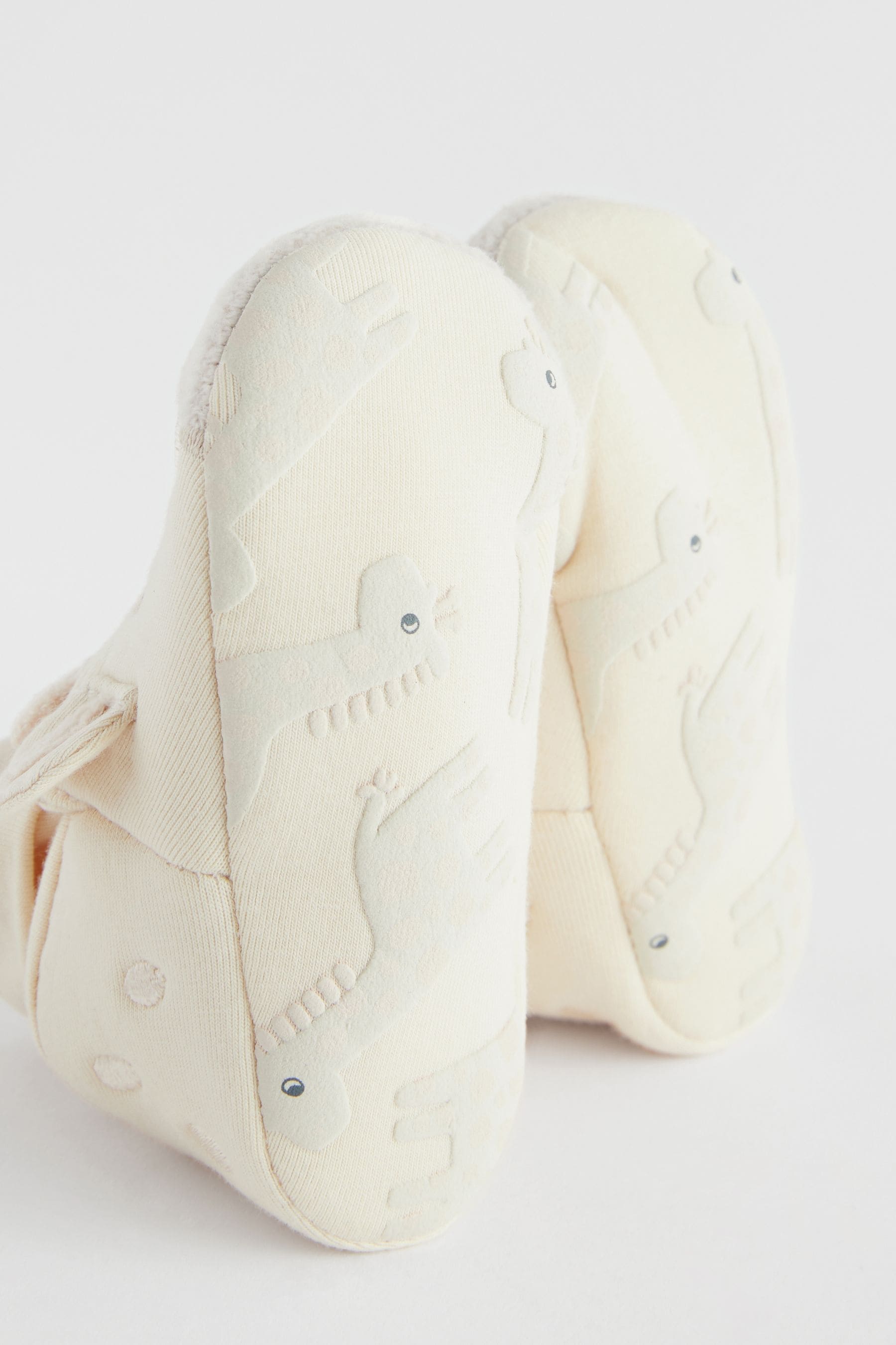 Neutral Giraffe Sensory Sock Top Baby Shoes (0-2mths)