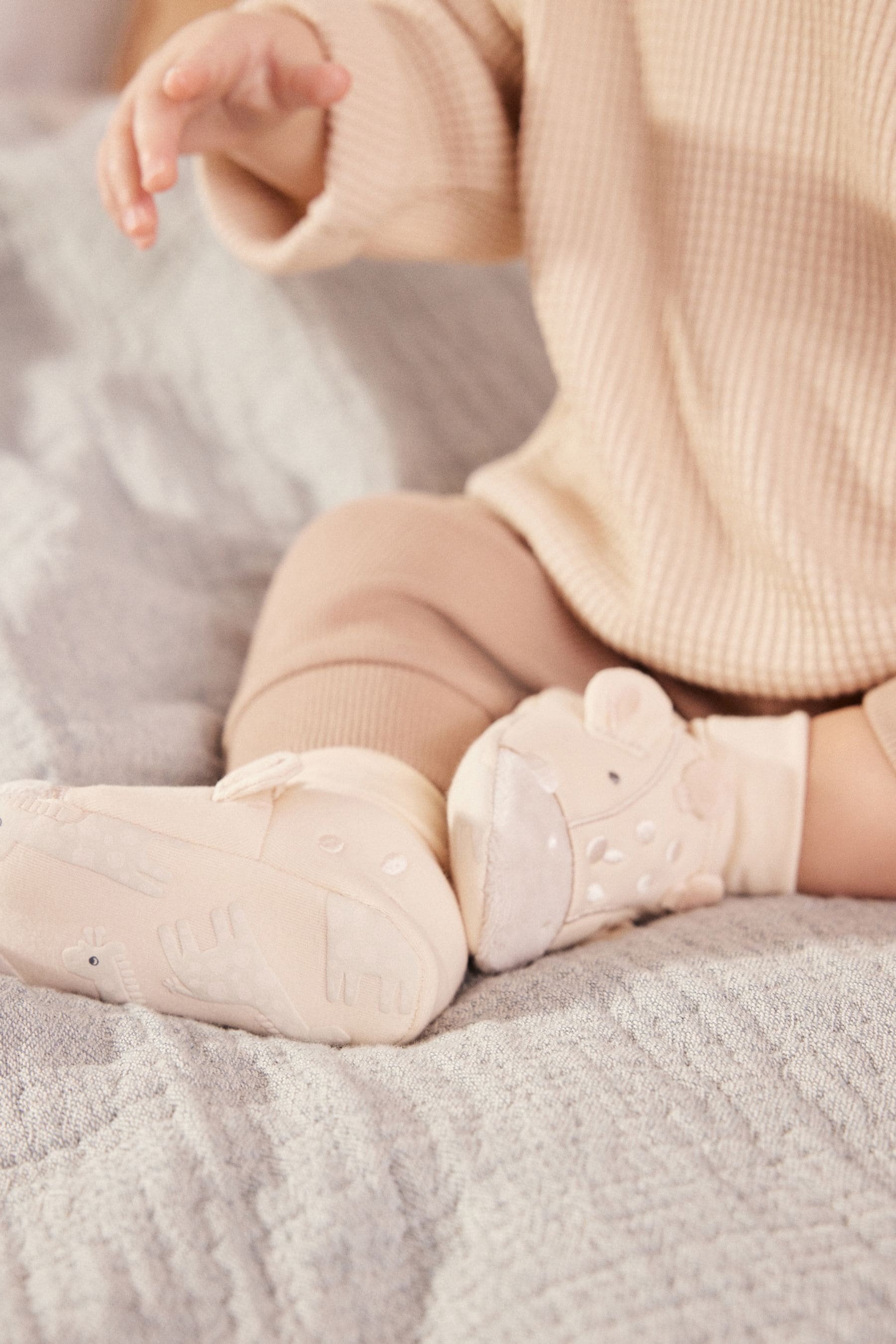 Neutral Giraffe Print Sensory Sock Top Baby Booties (0-2mths)