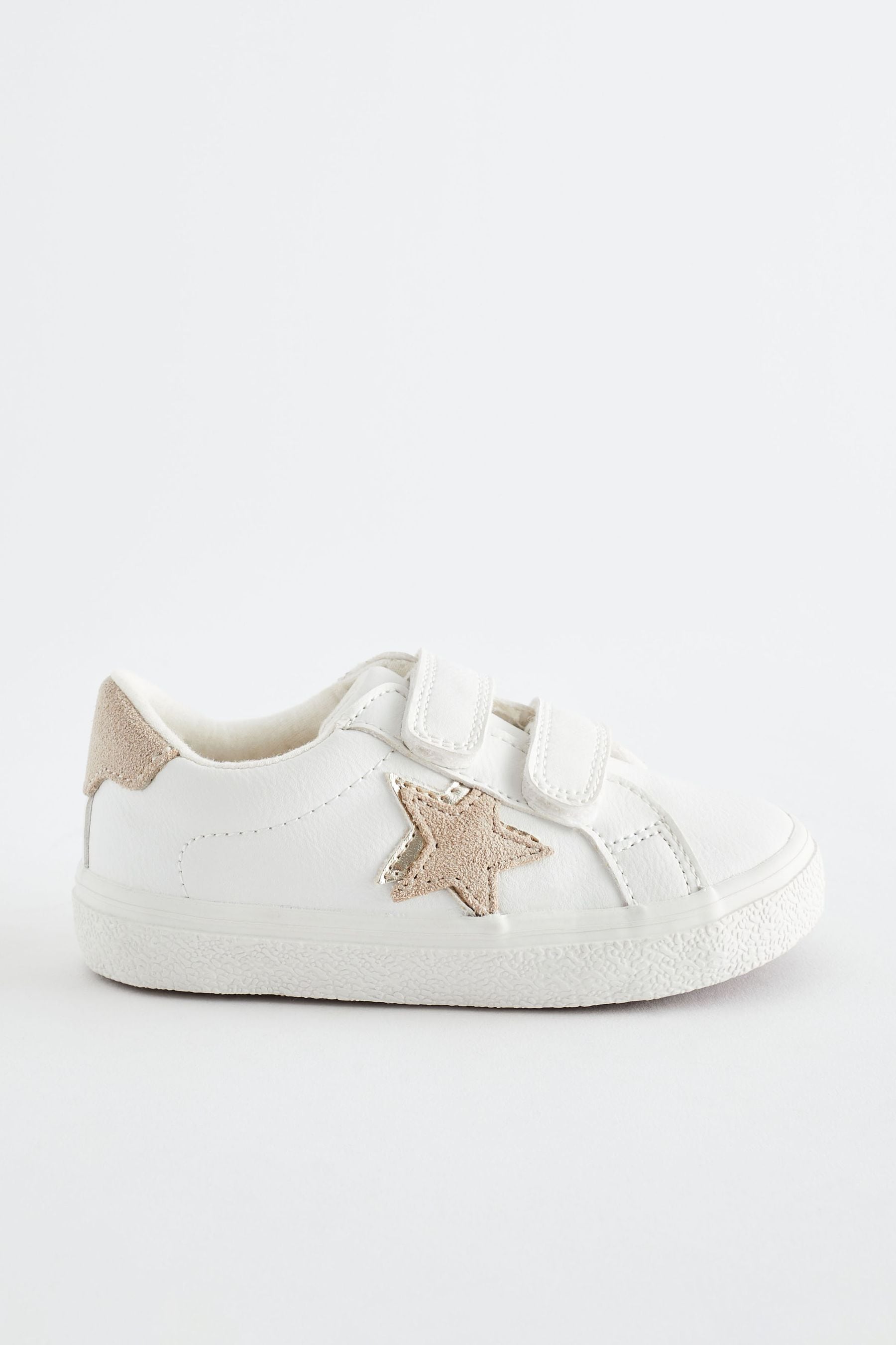 White Wide Fit (G) Star Trainers