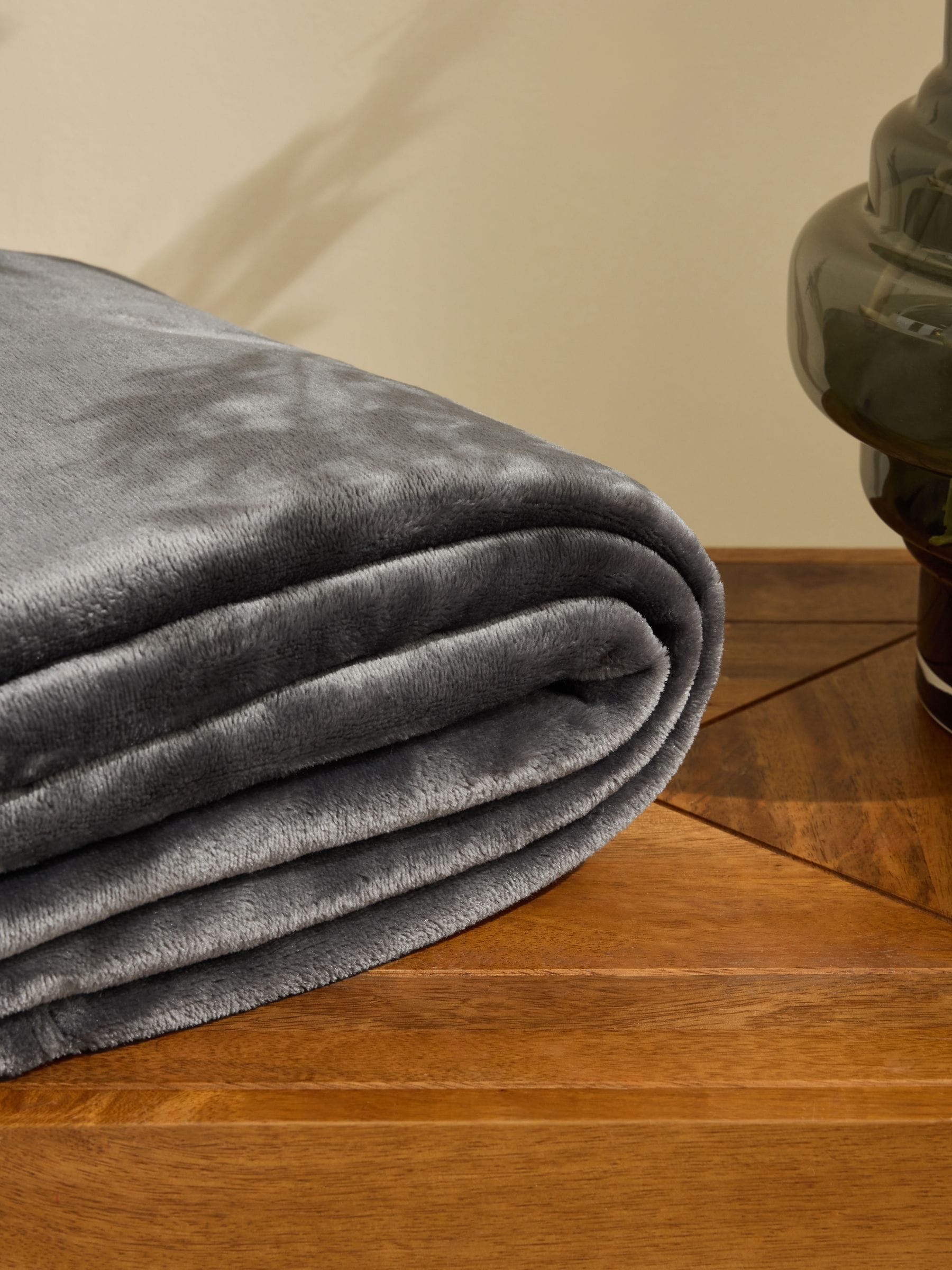 Charcoal Grey Plush Fleece Throw