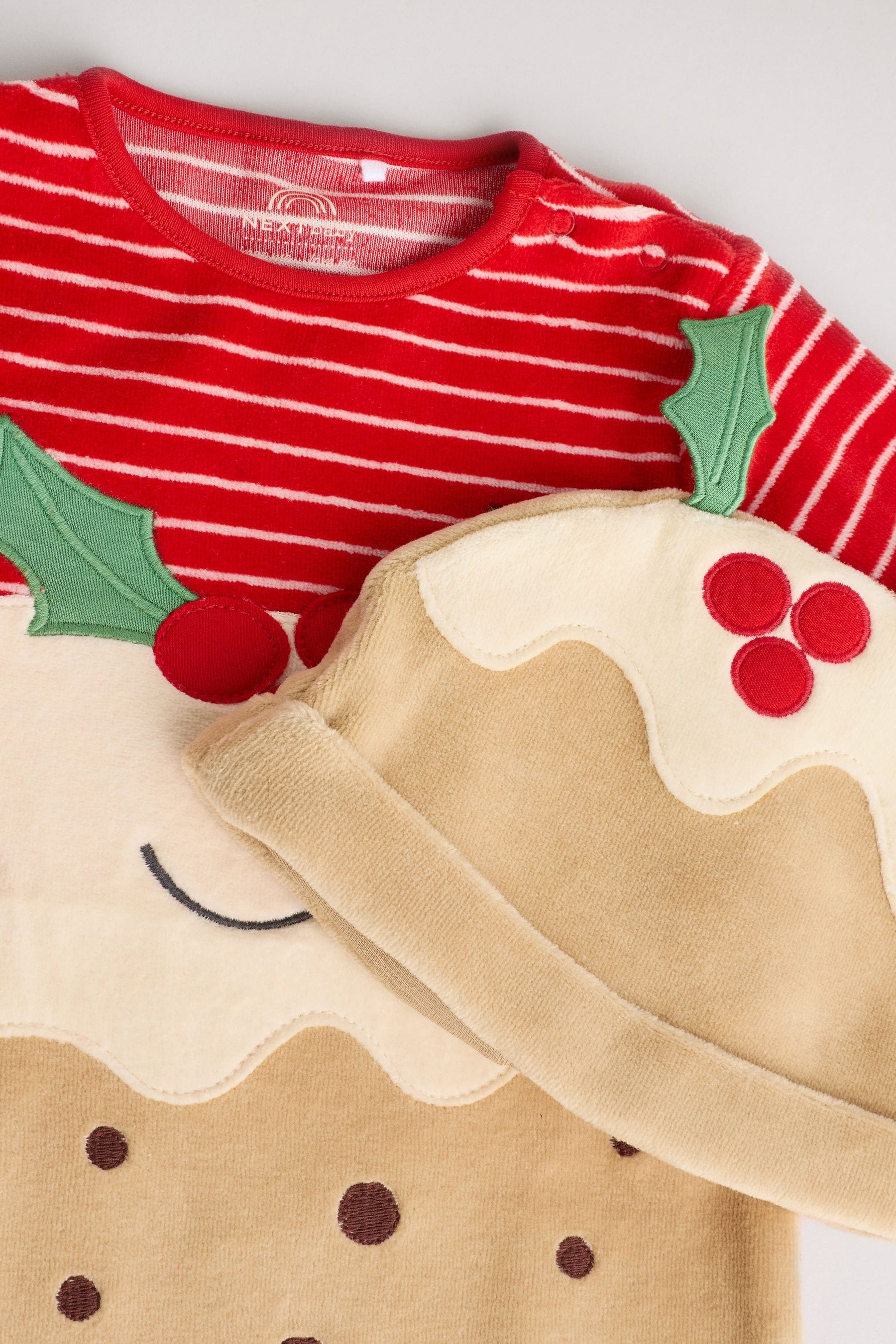 Red Pudding Baby Christmas Sleepsuit & Hat Set (0mths-2yrs)