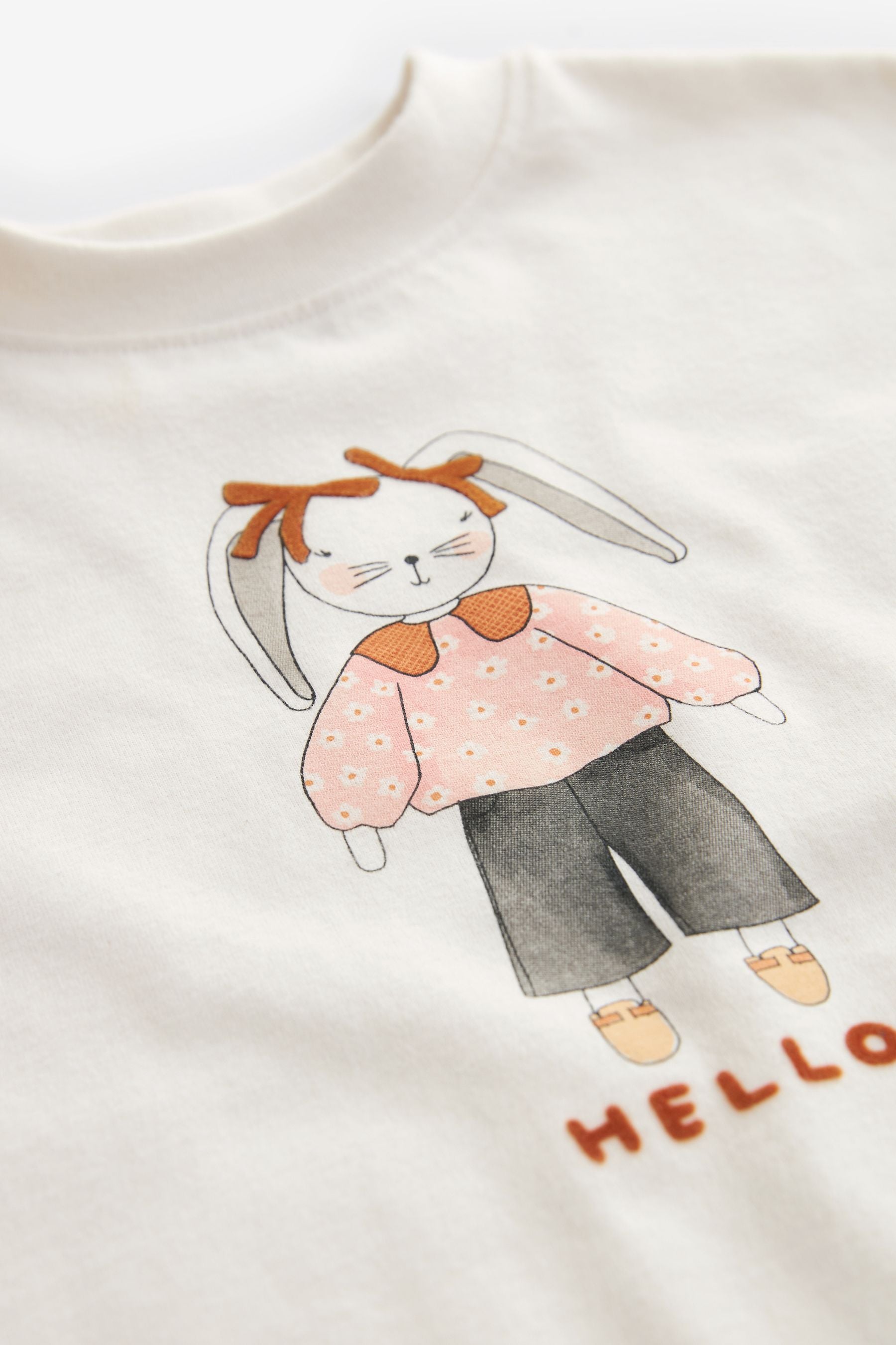 Cream Bunny Short Sleeve T-Shirt (3mths-7yrs)