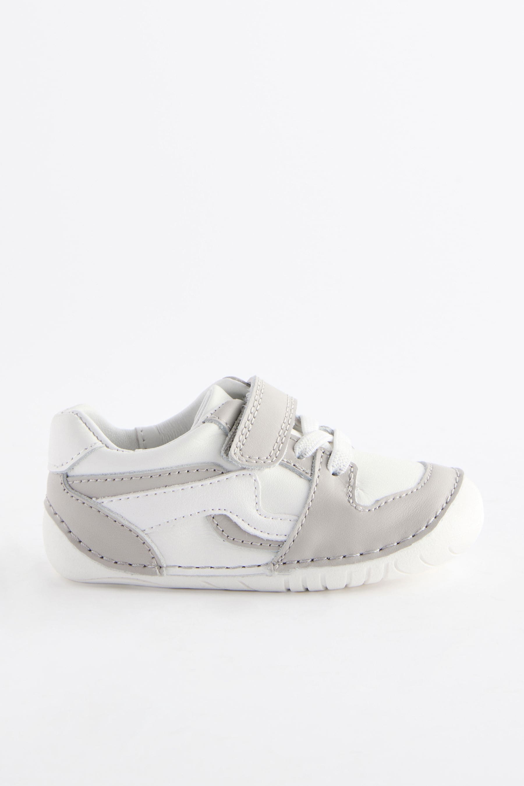 White/Neutral Wide Fit (G) Crawler Shoes