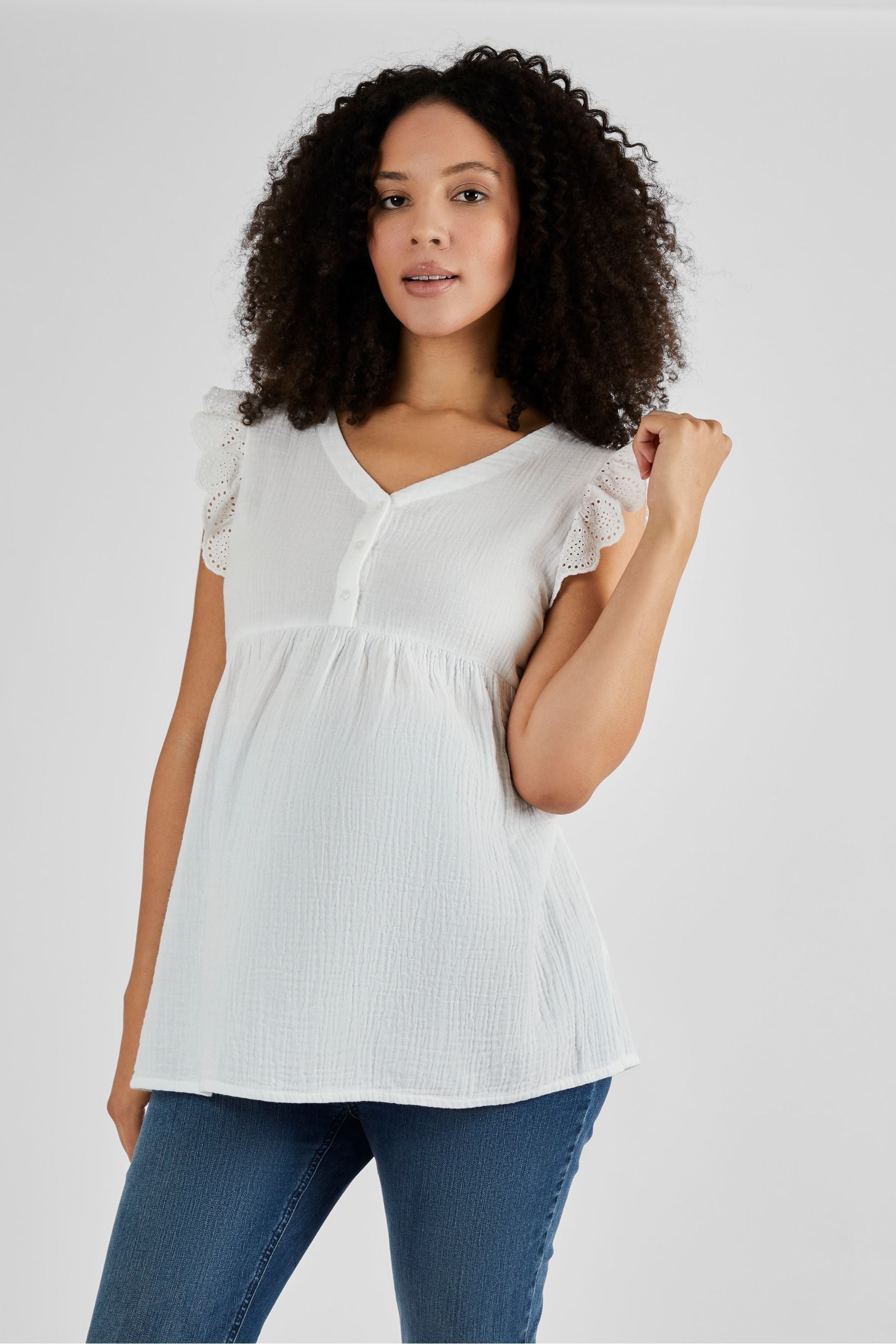 White JoJo Maman Bébé Broderie Flutter Sleeve Maternity Blouse