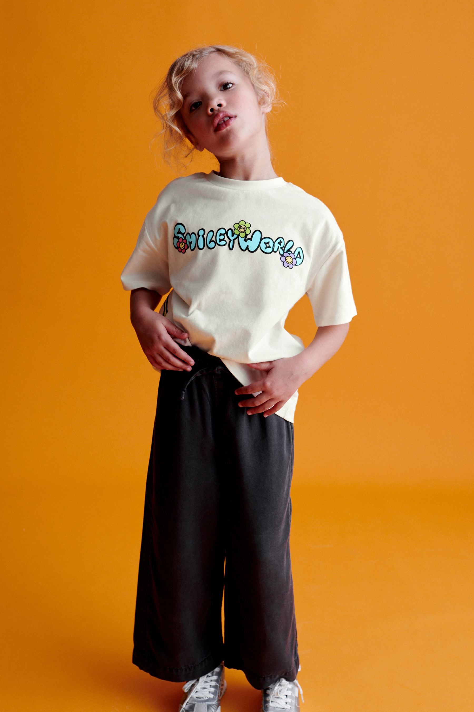 Ecru White Oversized World T-Shirt (3-16yrs)