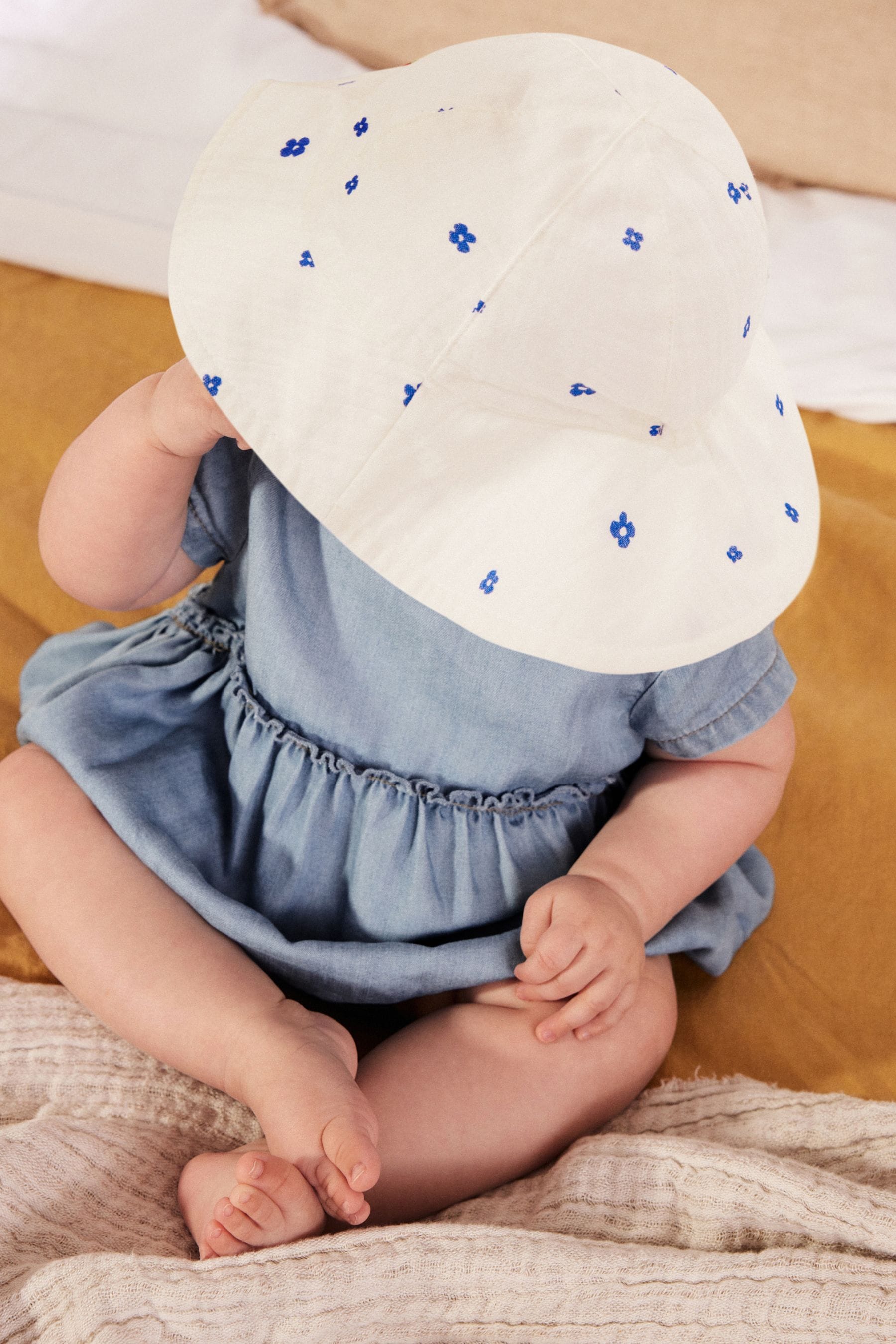 Blue Ditsy Floral Baby Wide Brim Bucket Hat (0mths-2yrs)