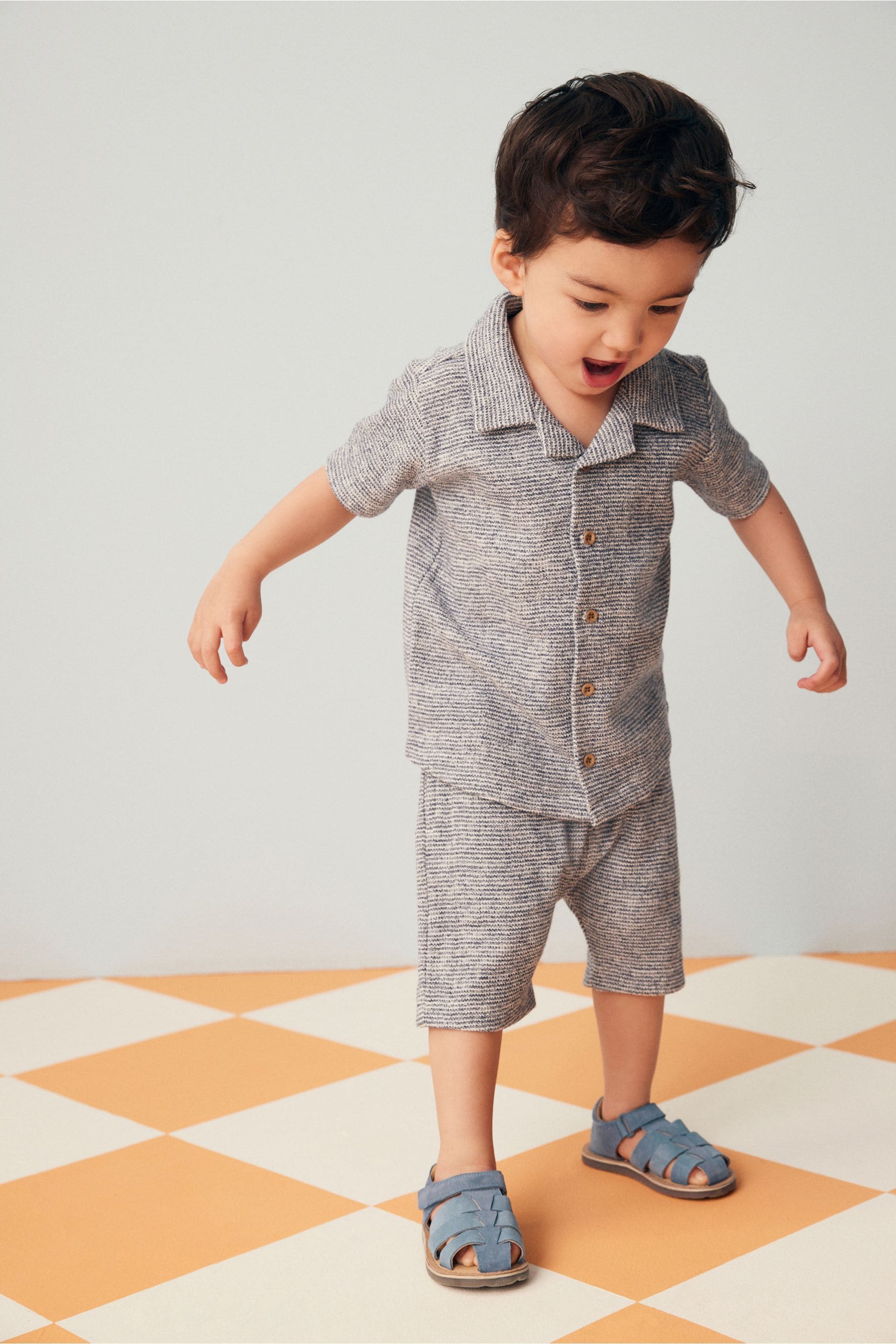 Blue/White Short Sleeve Pattern Shirt and Shorts Set (3mths-7yrs)