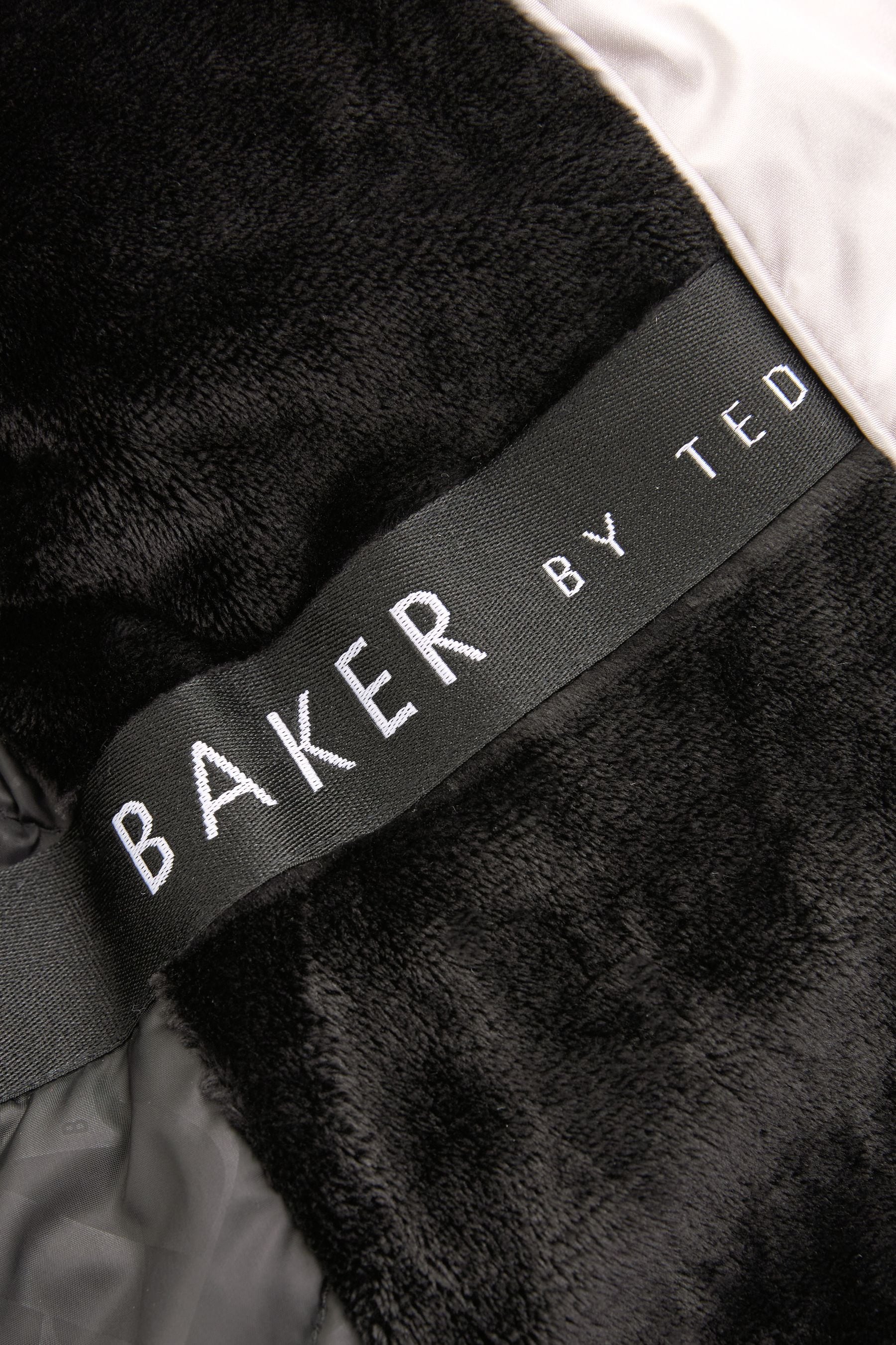 Baker by Ted Baker Oyster Shower Resistant Scallop Padded Coat