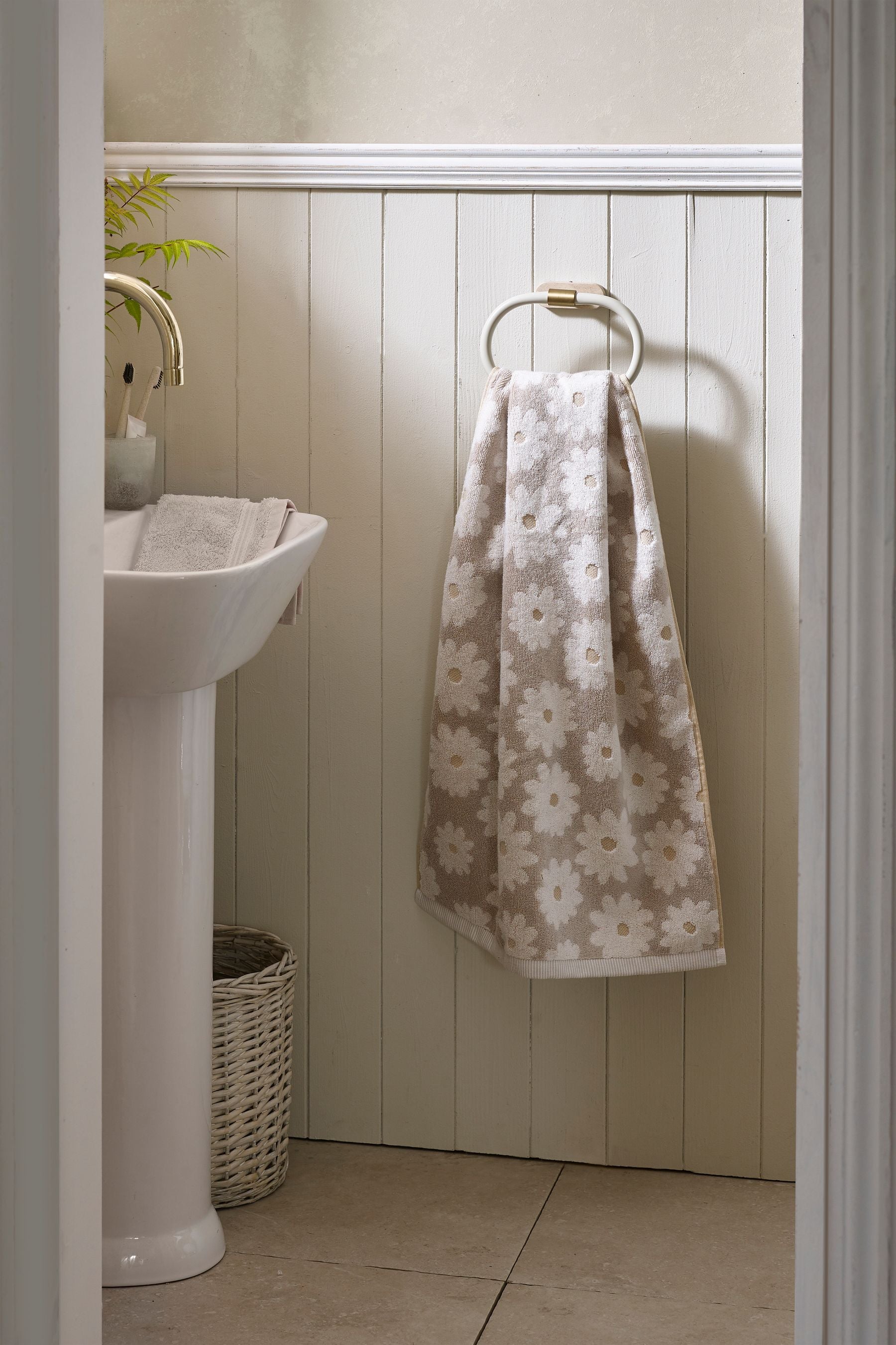 Natural Grey Daisy 100% Cotton Towel