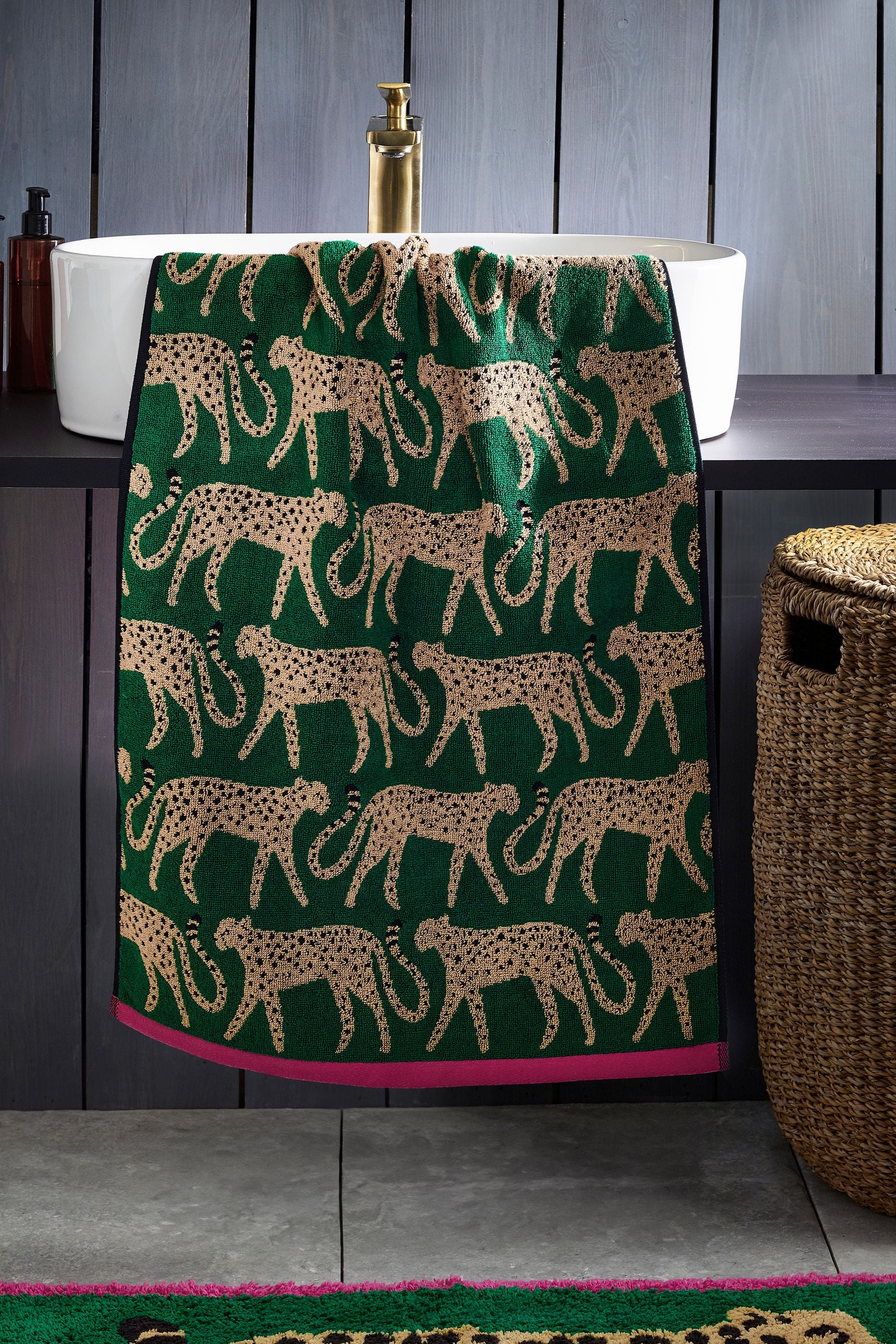 Green 100% Cotton Cheetah Towel