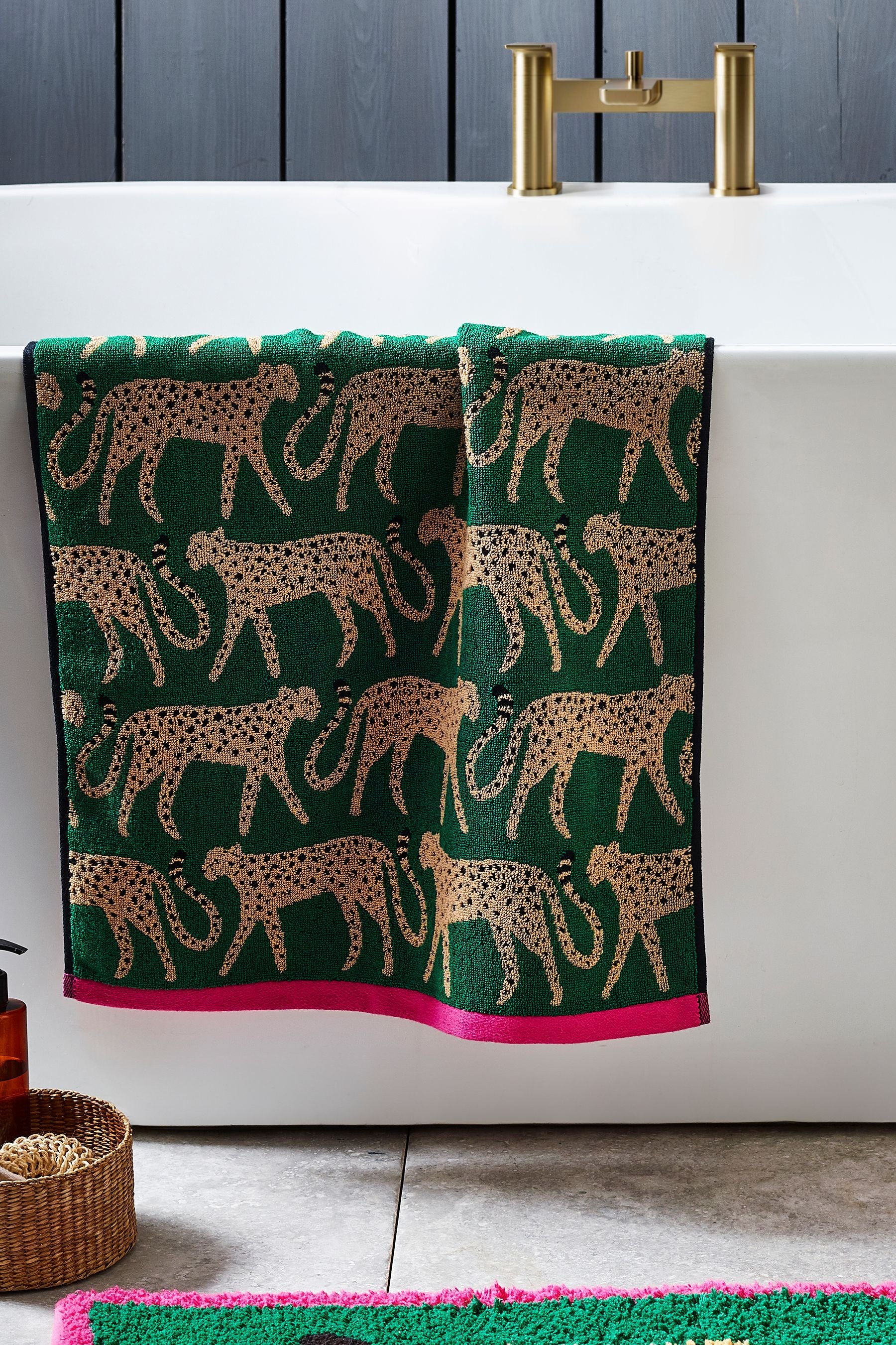 Green 100% Cotton Cheetah Towel