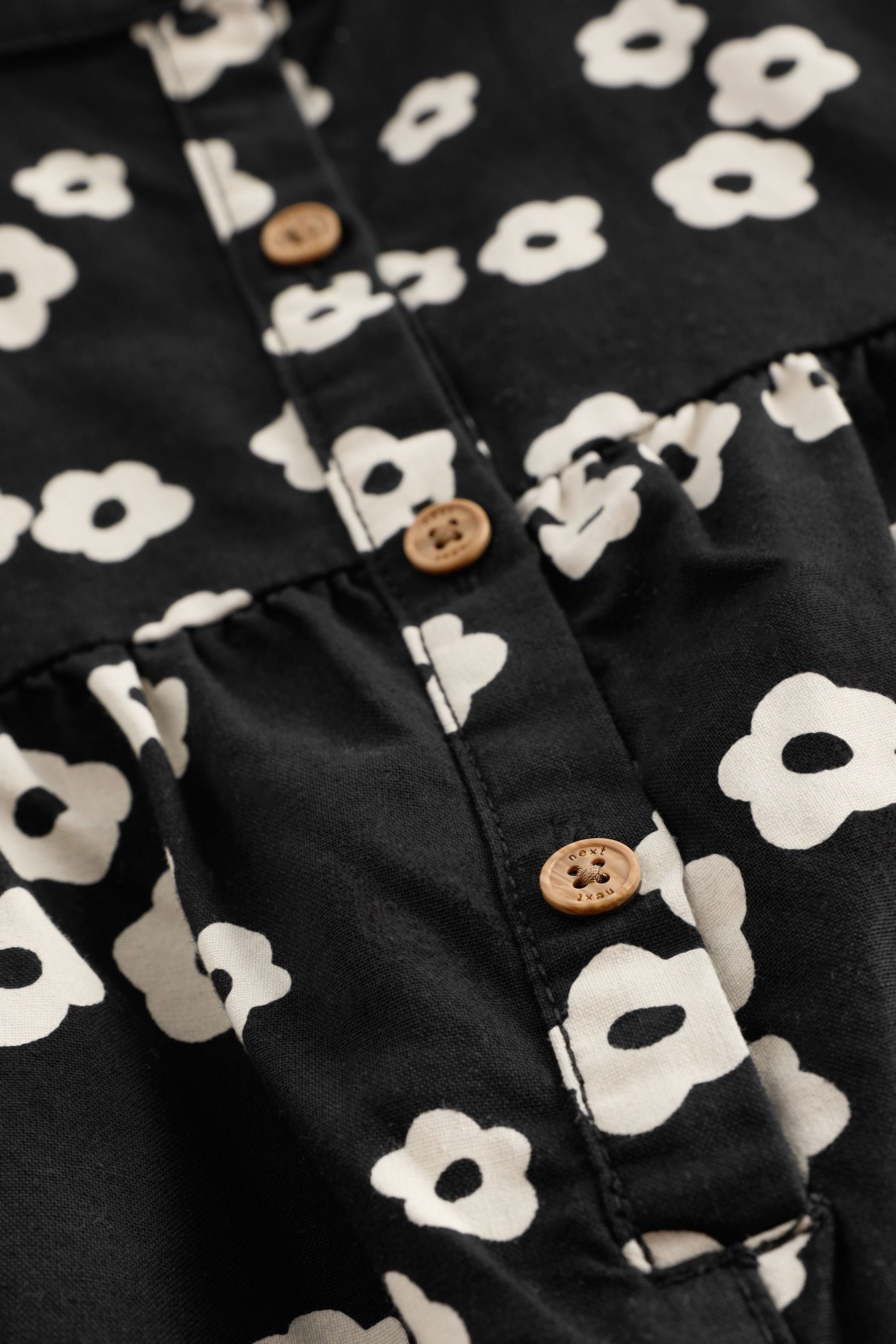 Black/White Flower Baby Romper (0mths-2yrs)