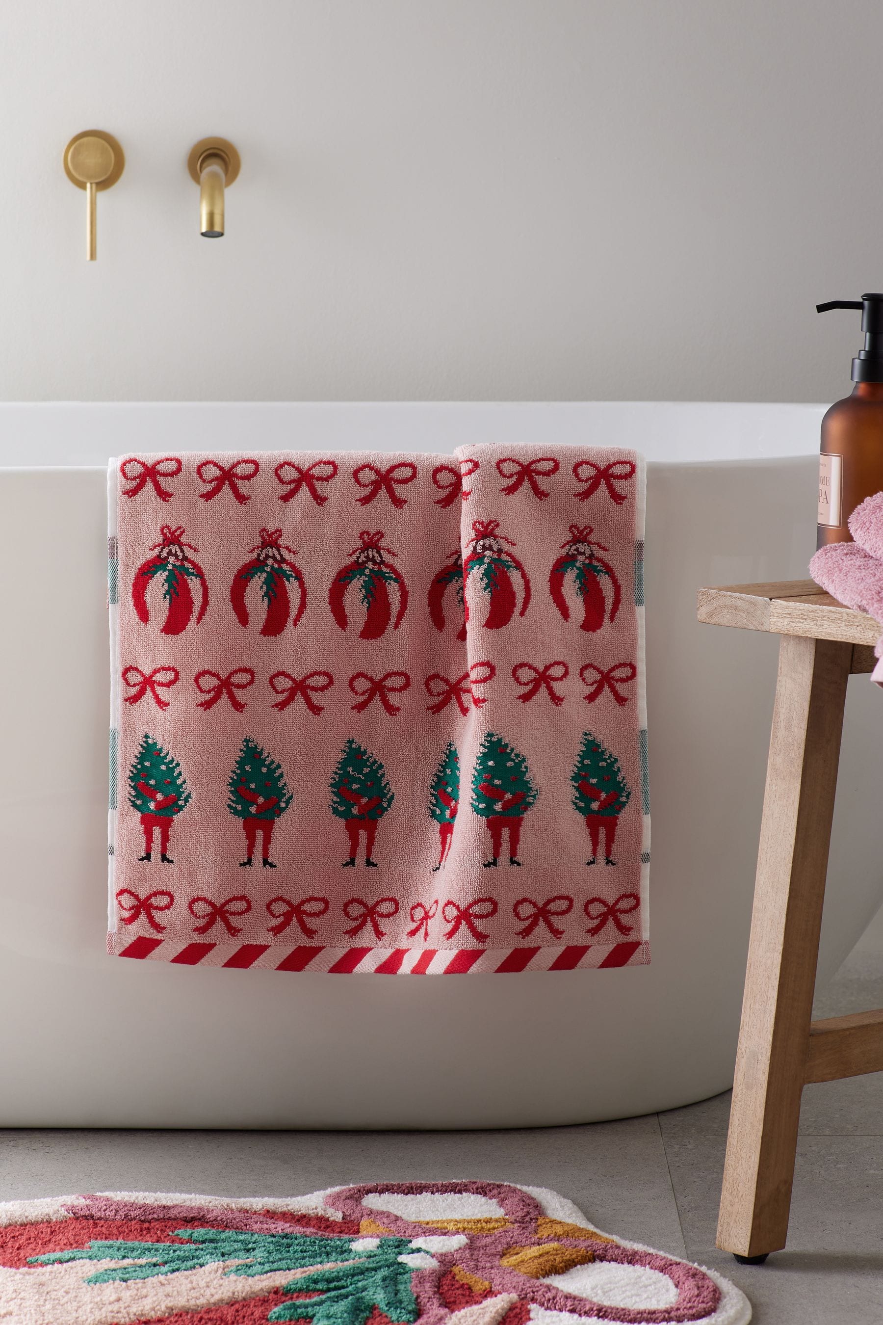 Red & Pink Christmas Tree and Bows 100% Cotton Towels