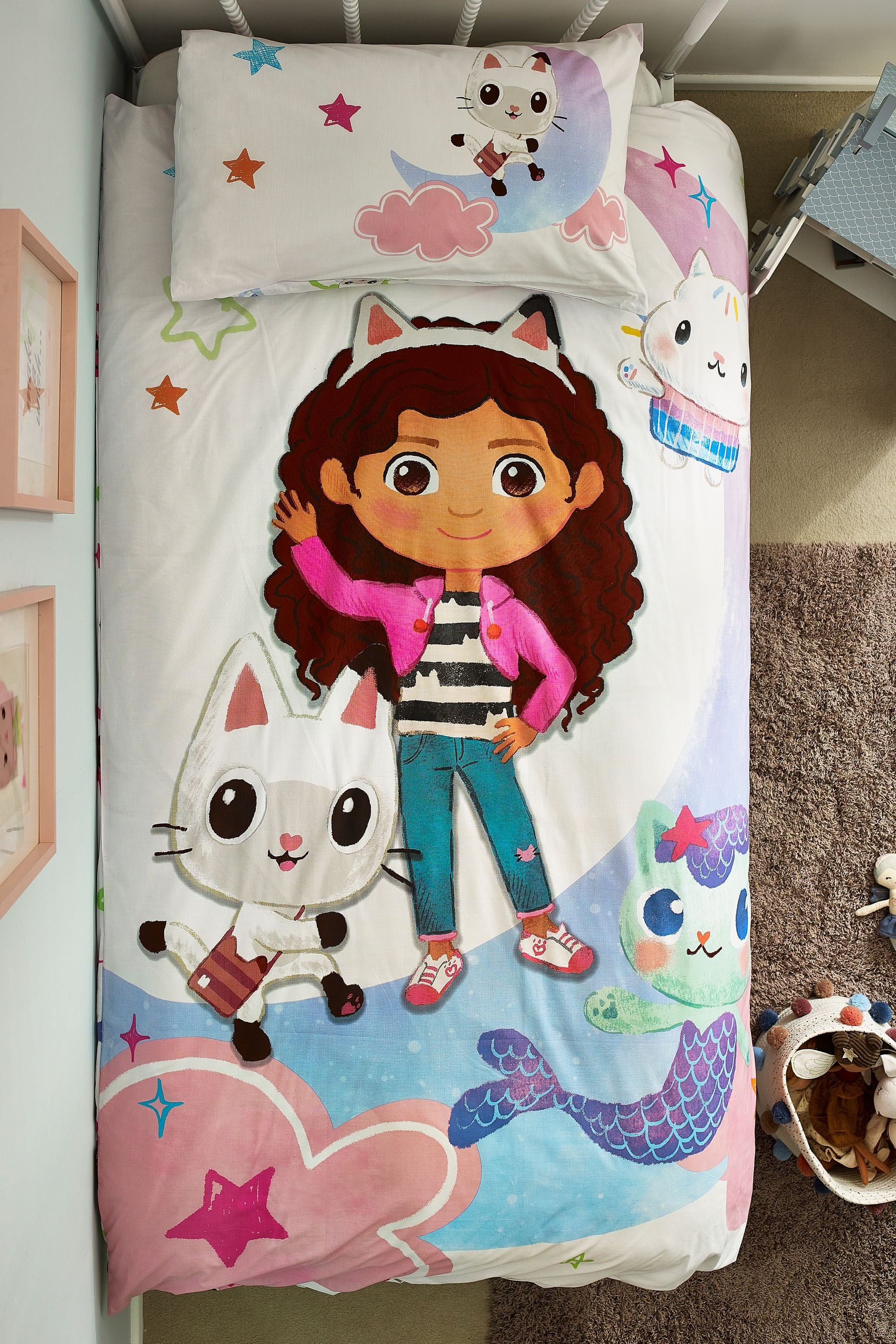 Gabby's Dollhouse White Character License Duvet Cover And Pillowcase Set