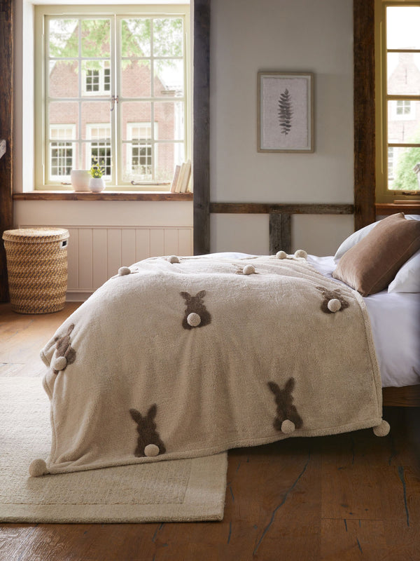 Neutral Base Cosy Bunny Appliqu?© Throw